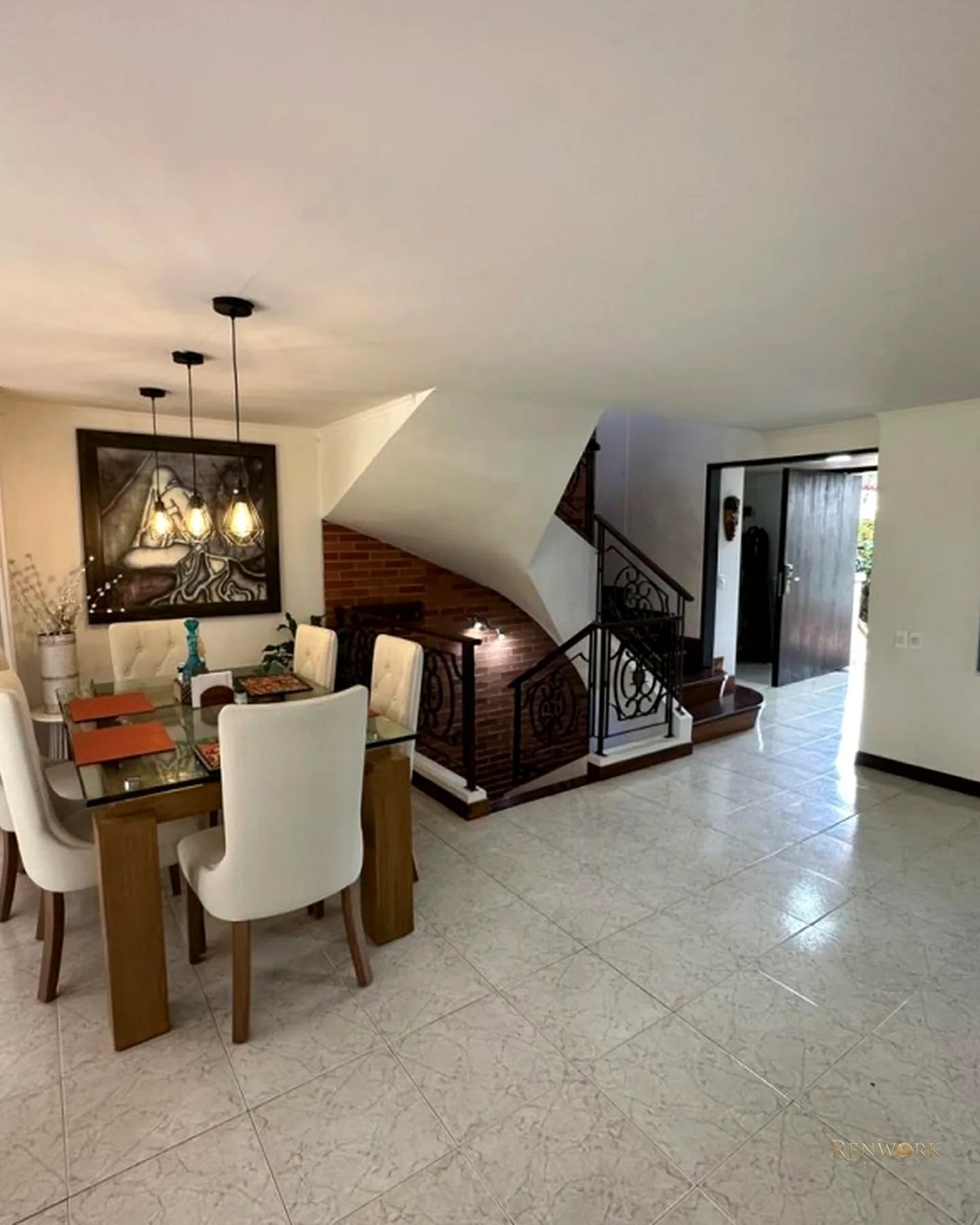 HERMOSA CASA EN ENVIGADO LOMA DE LAS BRUJAS EN UNIDAD CERRADA · foto 2