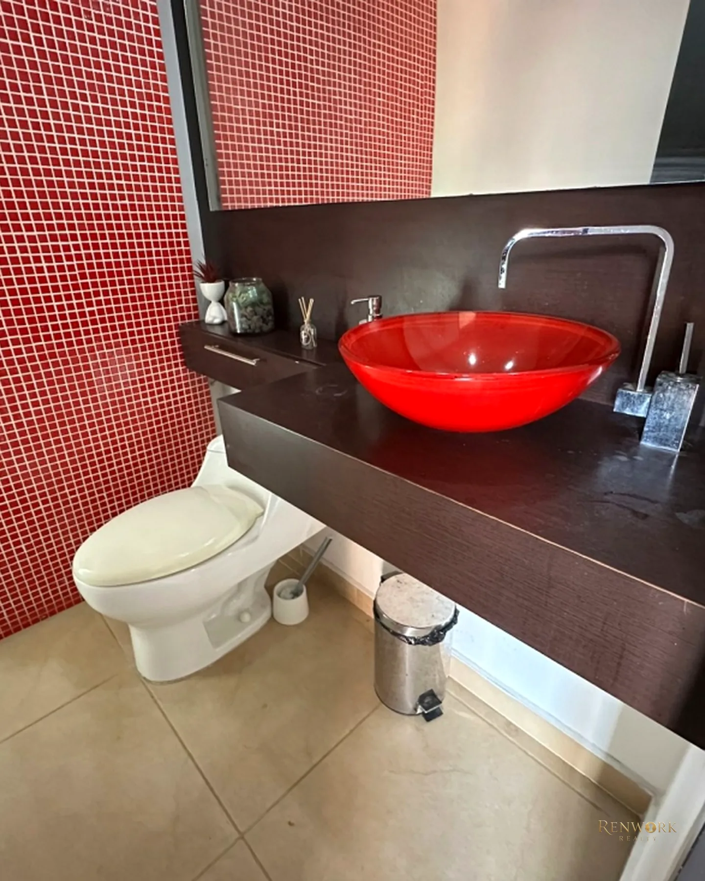 HERMOSA CASA EN ENVIGADO LOMA DE LAS BRUJAS EN UNIDAD CERRADA · foto 13