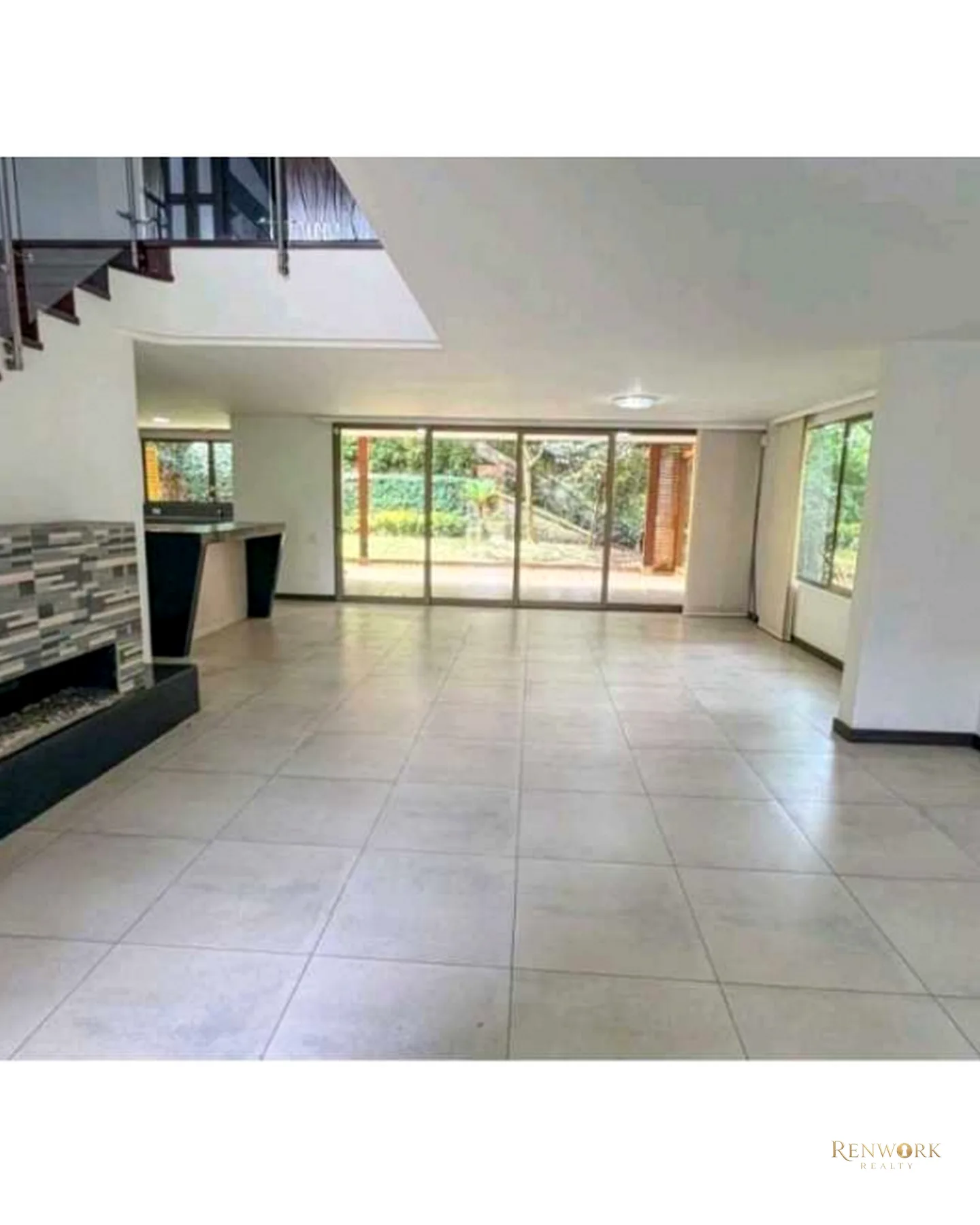 HERMOSA CASA REMODELADA EN ENVIGADO LOMA DE BENEDICTOS · foto 2