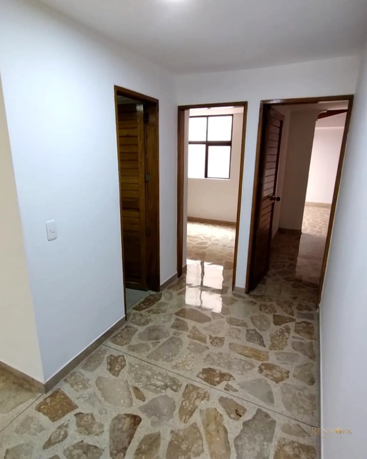 HERMOSO APARTAMENTO CON TERRAZA EN EL CORAZON DE LAURELES · foto 16