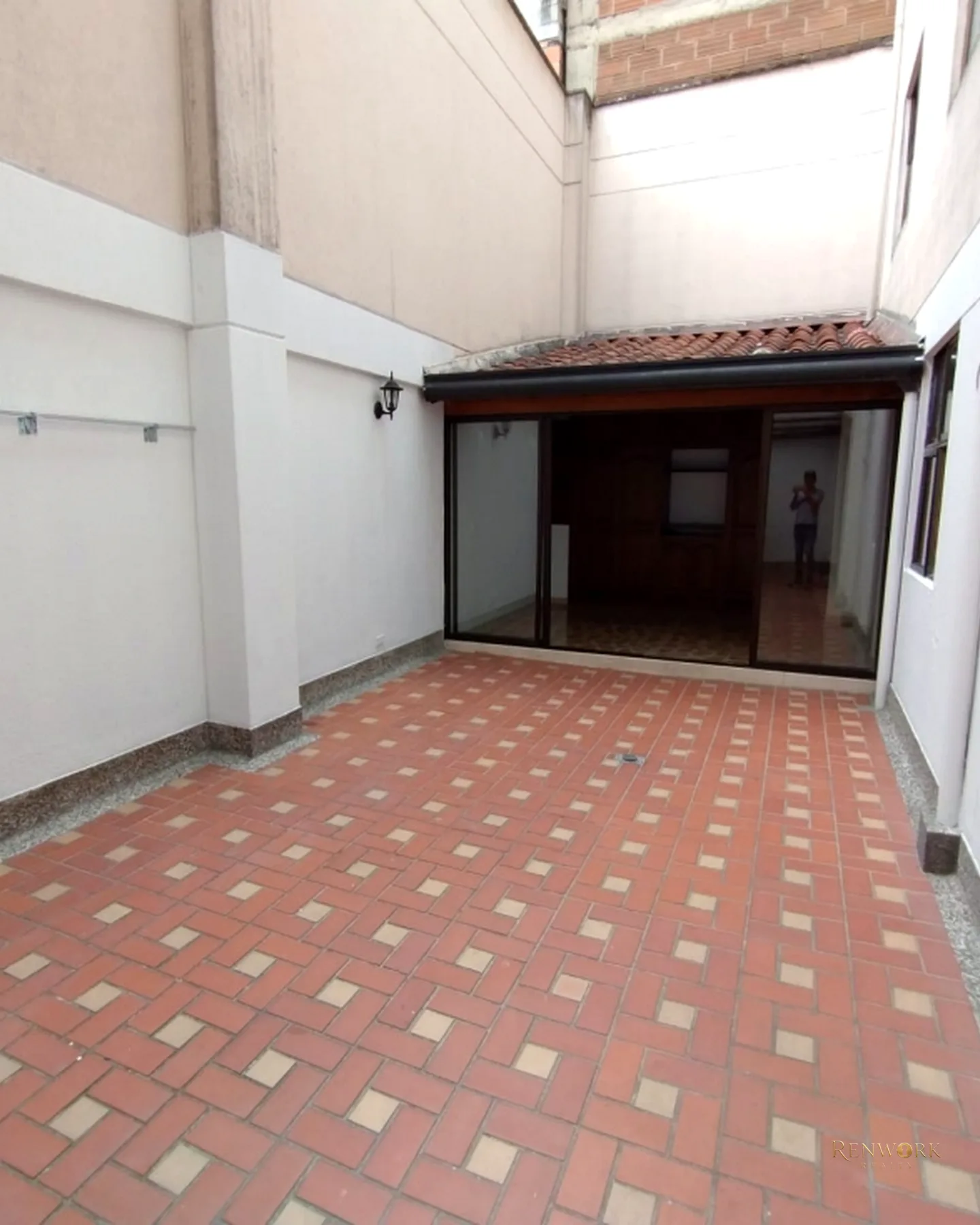 HERMOSO APARTAMENTO CON TERRAZA EN EL CORAZON DE LAURELES · foto 22