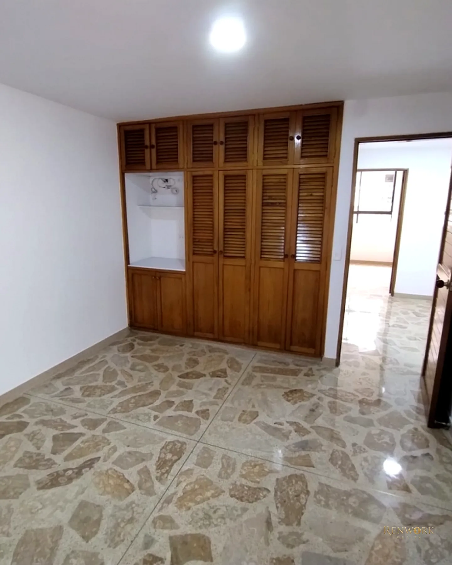 HERMOSO APARTAMENTO CON TERRAZA EN EL CORAZON DE LAURELES · foto 12