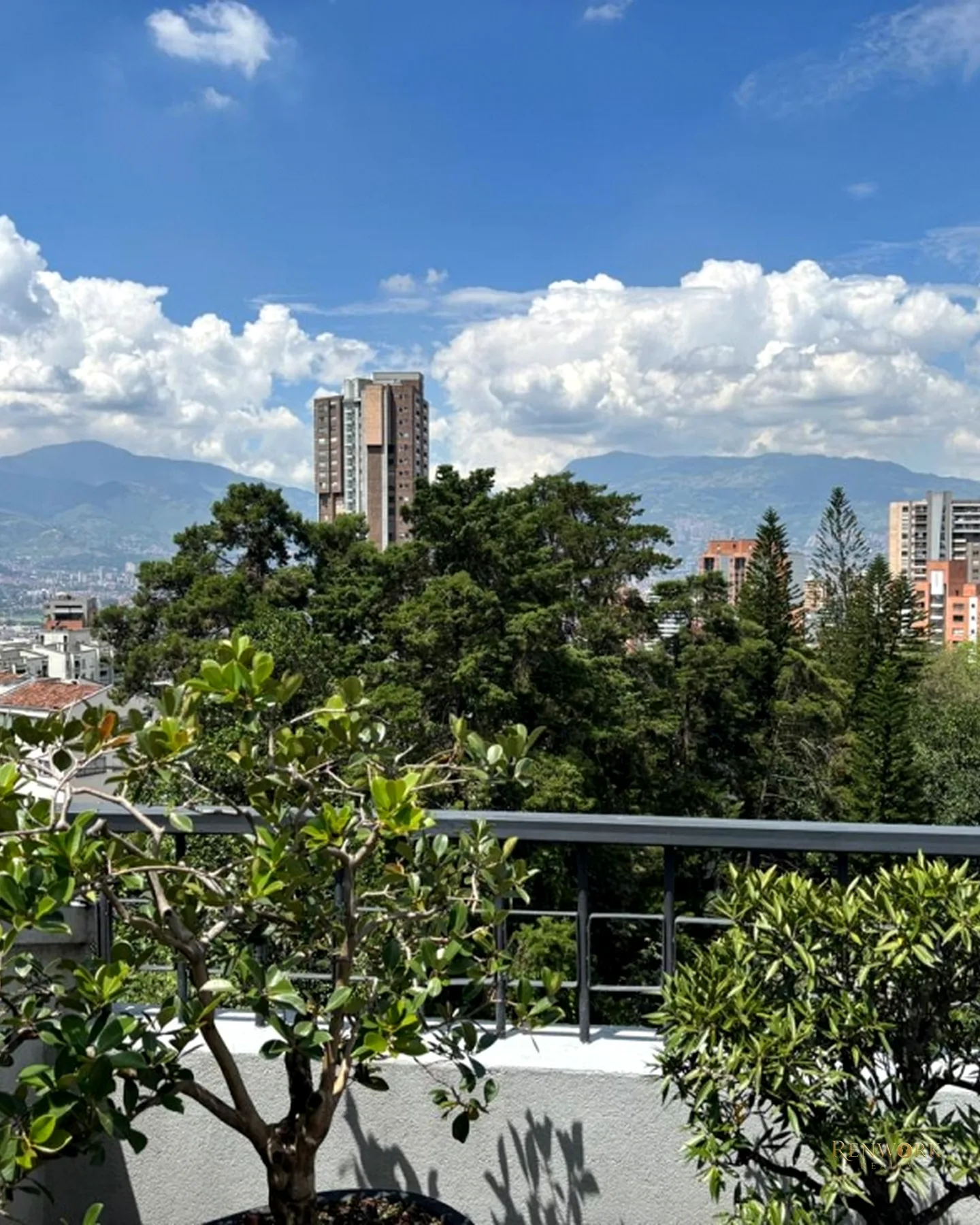 HERMOSO APARTAMENTO DUPLEX - TR INFERIOR -POBLADO · foto 22