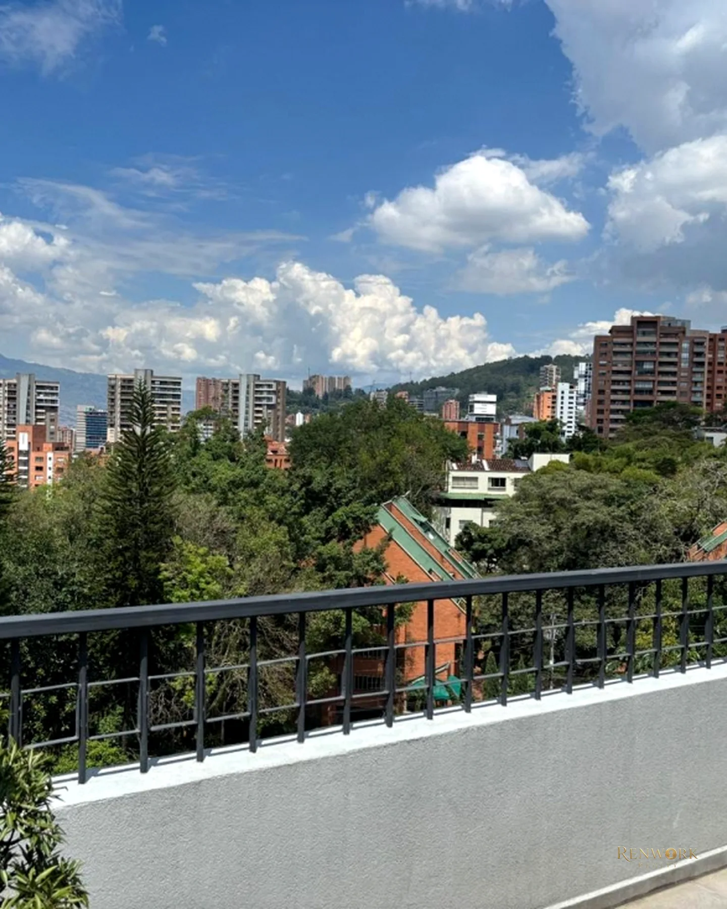 HERMOSO APARTAMENTO DUPLEX - TR INFERIOR -POBLADO · foto 21