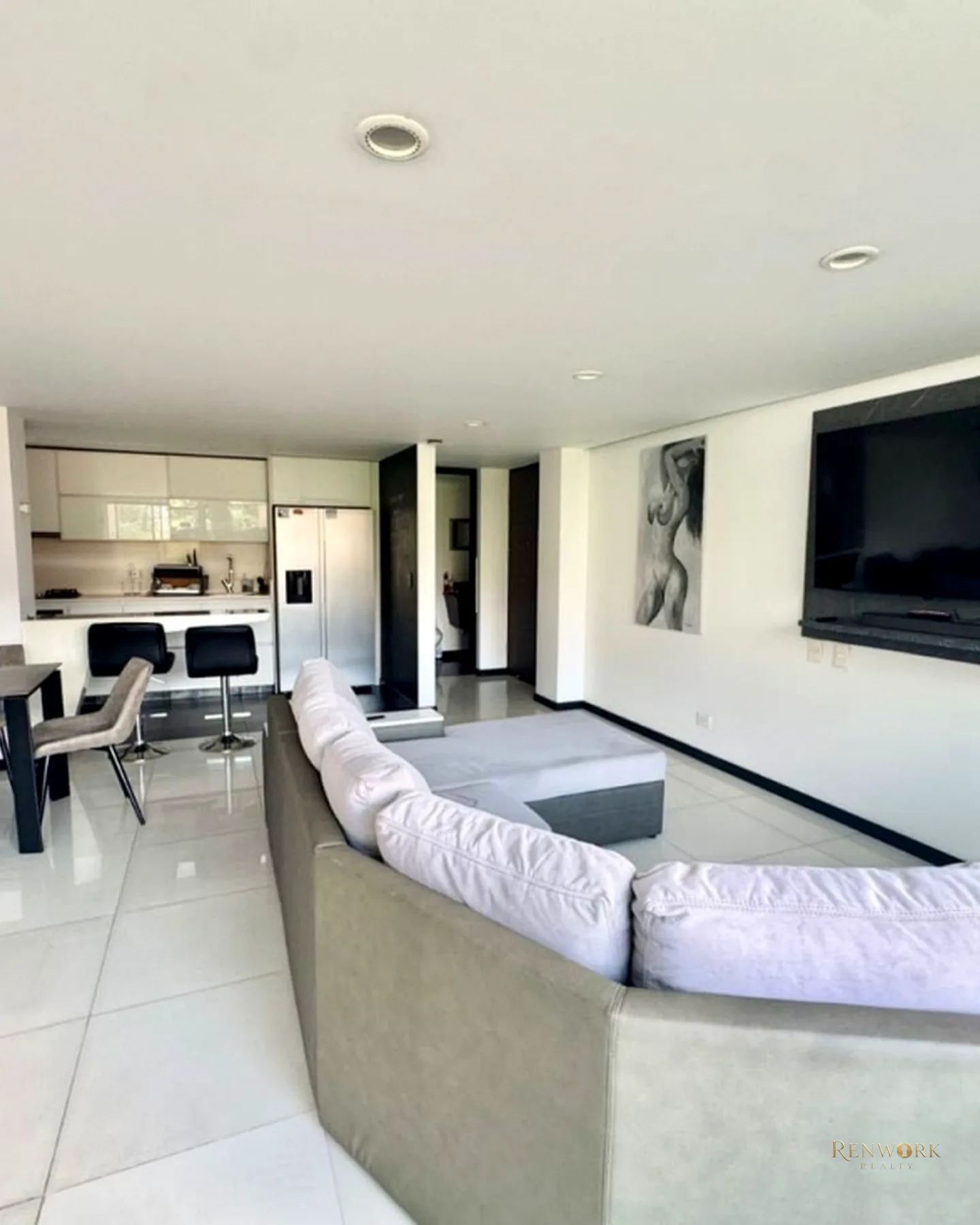 HERMOSO APARTAMENTO EN CASTROPOL SECTOR LOMA DEL ENCIERRO · foto 2