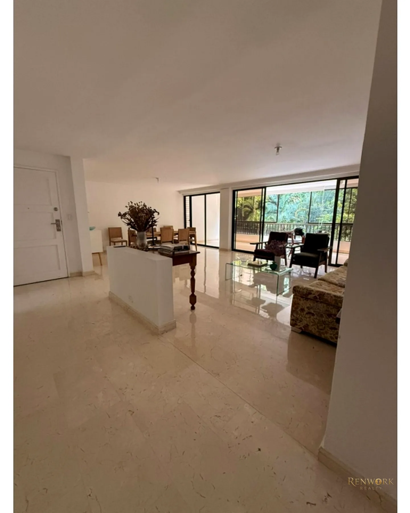 HERMOSO APARTAMENTO EN EL POBLADO SECTOR TRANQUILO · foto 3