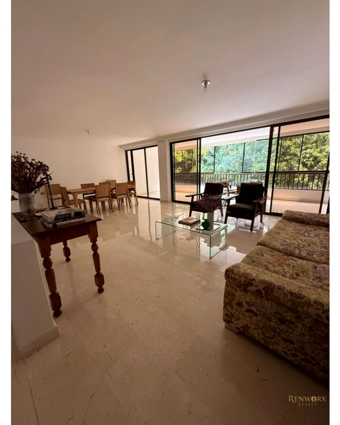 HERMOSO APARTAMENTO EN EL POBLADO SECTOR TRANQUILO · foto 4