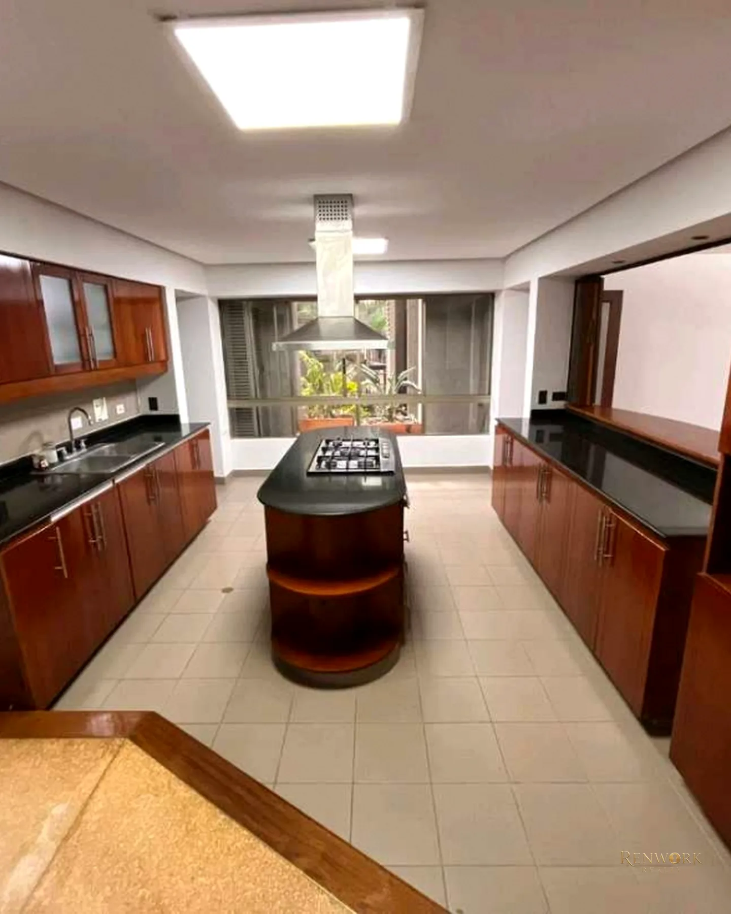 HERMOSO APARTAMENTO EN EL SECTOR LAS LOMAS, UNIDAD COMPLETA. · foto 2
