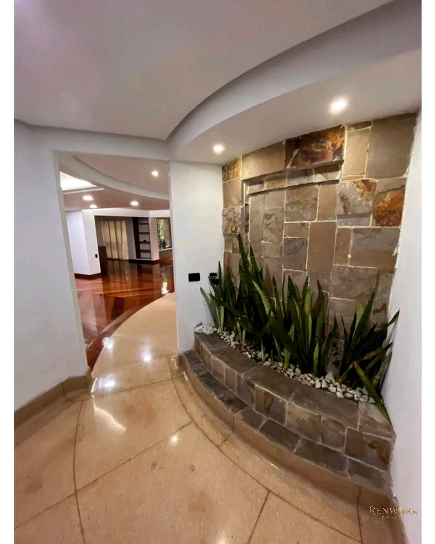 HERMOSO APARTAMENTO EN EL SECTOR LAS LOMAS, UNIDAD COMPLETA. · foto 12