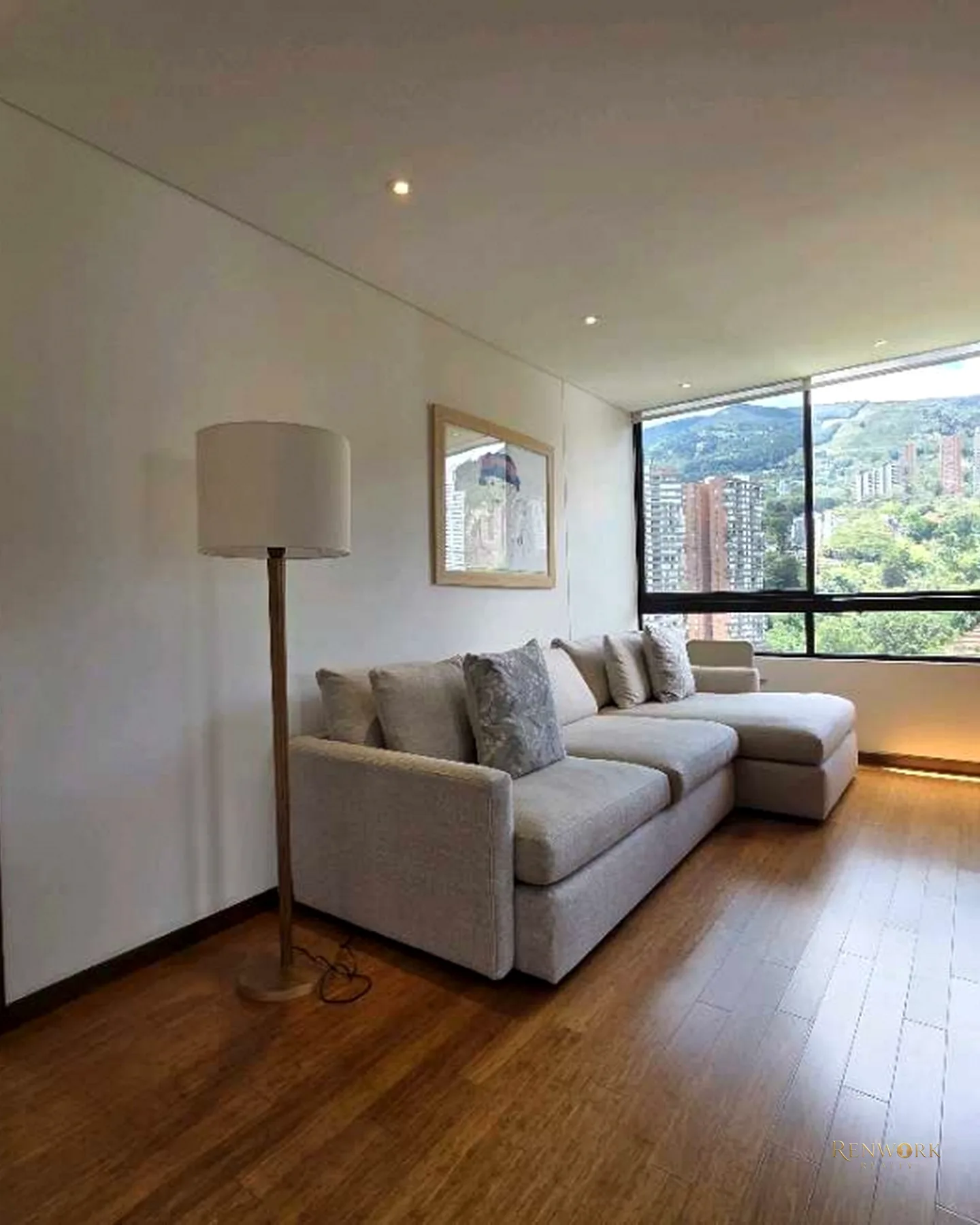 HERMOSO APARTAMENTO EN LA TRANSVERSAL INFERIOR CERCA A TODO. · foto 12