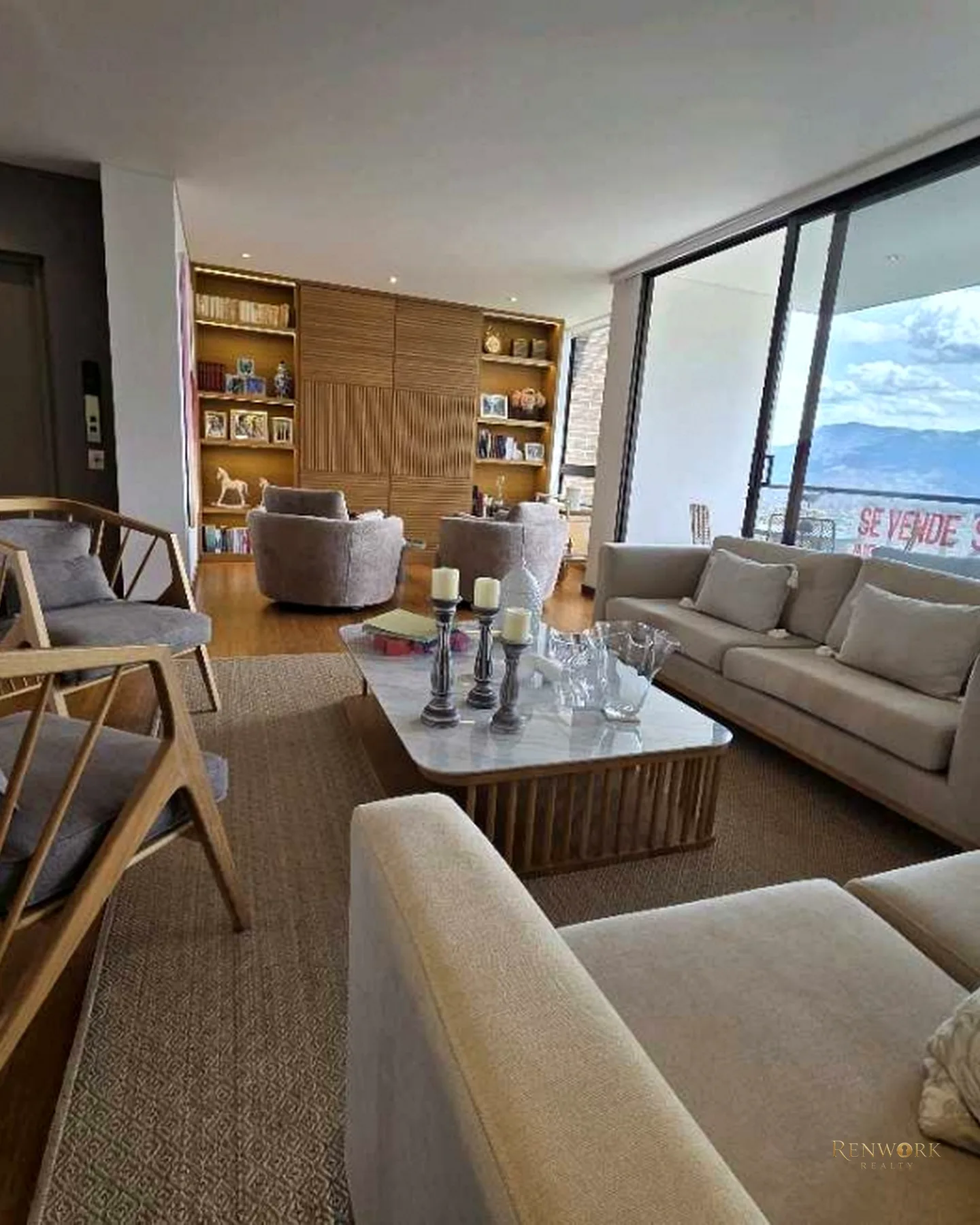 HERMOSO APARTAMENTO EN LA TRANSVERSAL INFERIOR CERCA A TODO. · foto 3