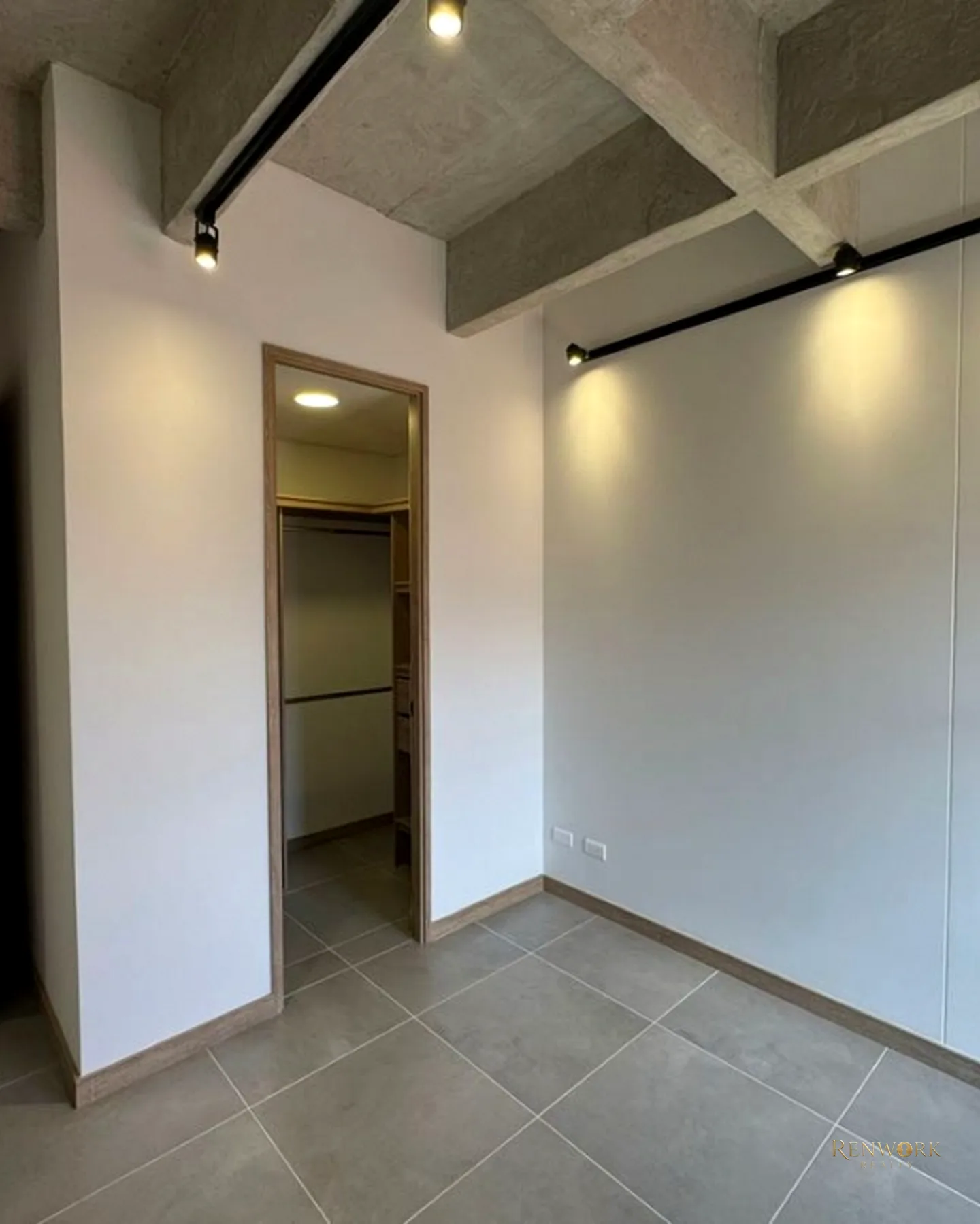 HERMOSO APARTAMENTO MODERNO - SECTOR FRONTERA ENVIGADO PARTE BAJA · foto 8