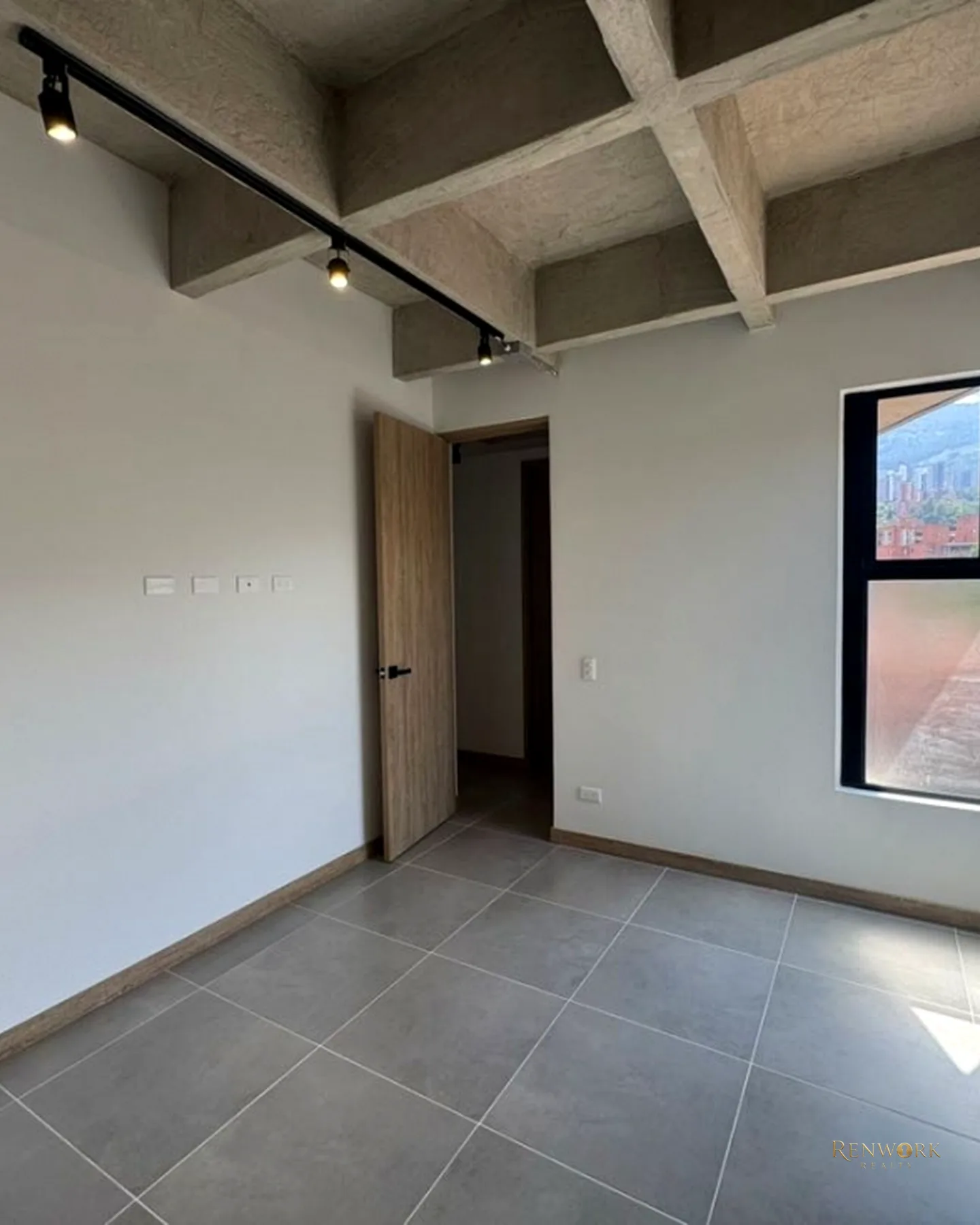 HERMOSO APARTAMENTO MODERNO - SECTOR FRONTERA ENVIGADO PARTE BAJA · foto 6