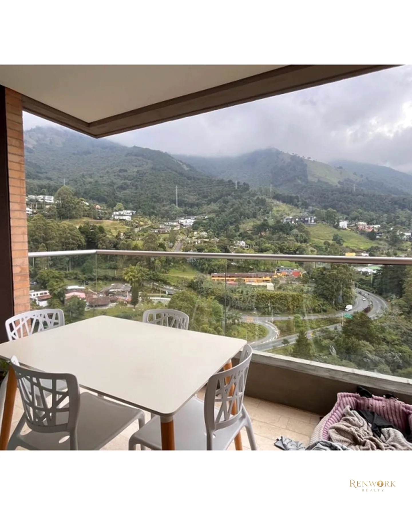 HERMOSO APARTAMENTO SECTOR EXCLUSIVO EN MEDELLIN - BOSQUES · foto 5