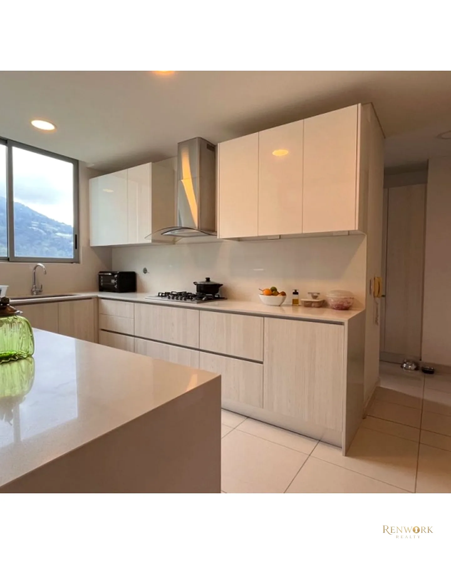 HERMOSO APARTAMENTO SECTOR EXCLUSIVO EN MEDELLIN - BOSQUES · foto 2