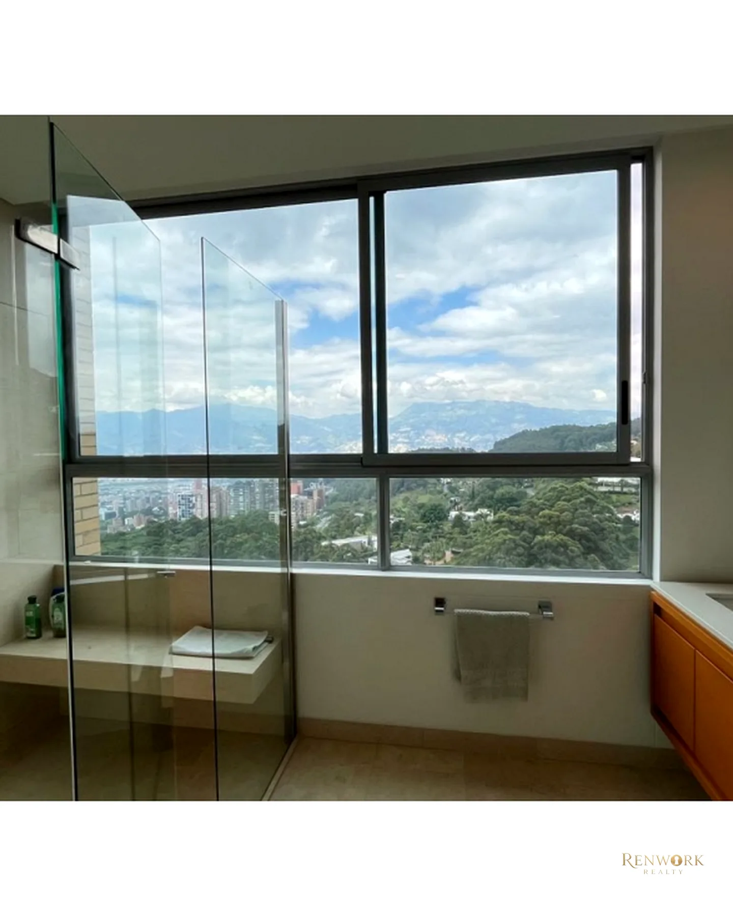 HERMOSO APARTAMENTO SECTOR EXCLUSIVO EN MEDELLIN - BOSQUES · foto 8