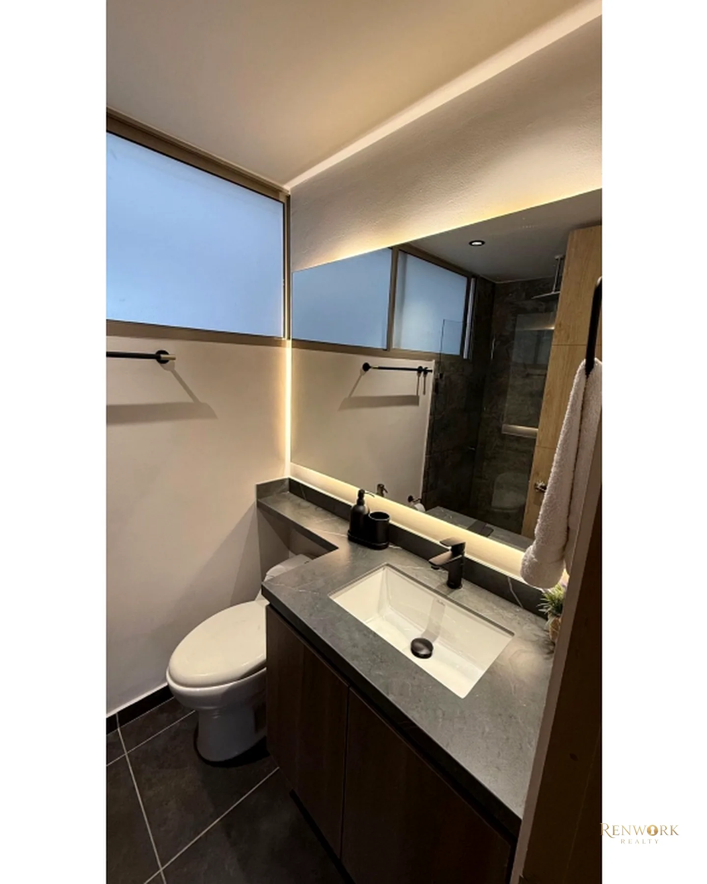 HERMOSO PENTHOUSE DUPLEX SECTOR EL ESMERALDAL · foto 13
