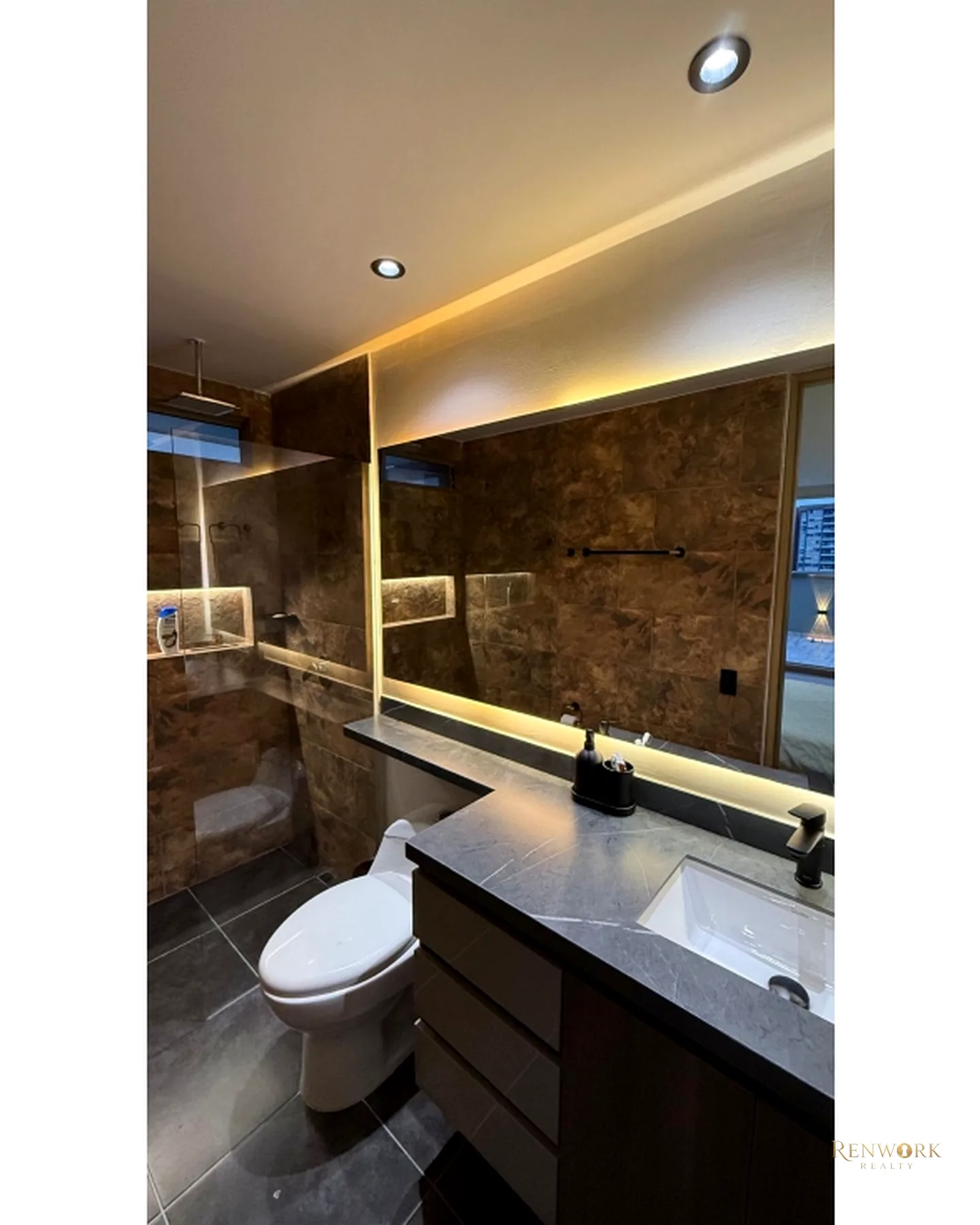 HERMOSO PENTHOUSE DUPLEX SECTOR EL ESMERALDAL · foto 14