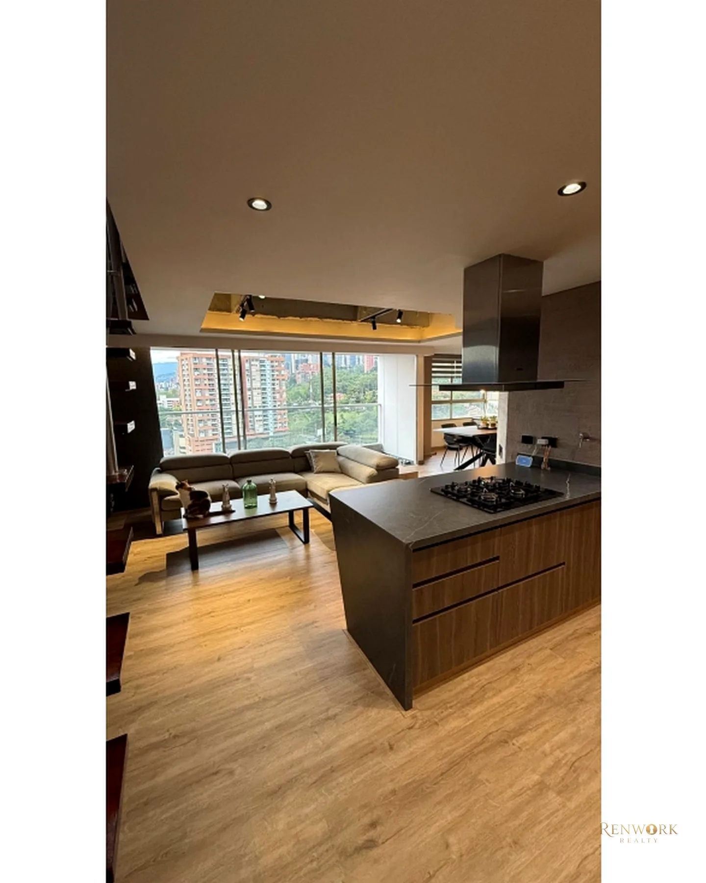 HERMOSO PENTHOUSE DUPLEX SECTOR EL ESMERALDAL · foto 3