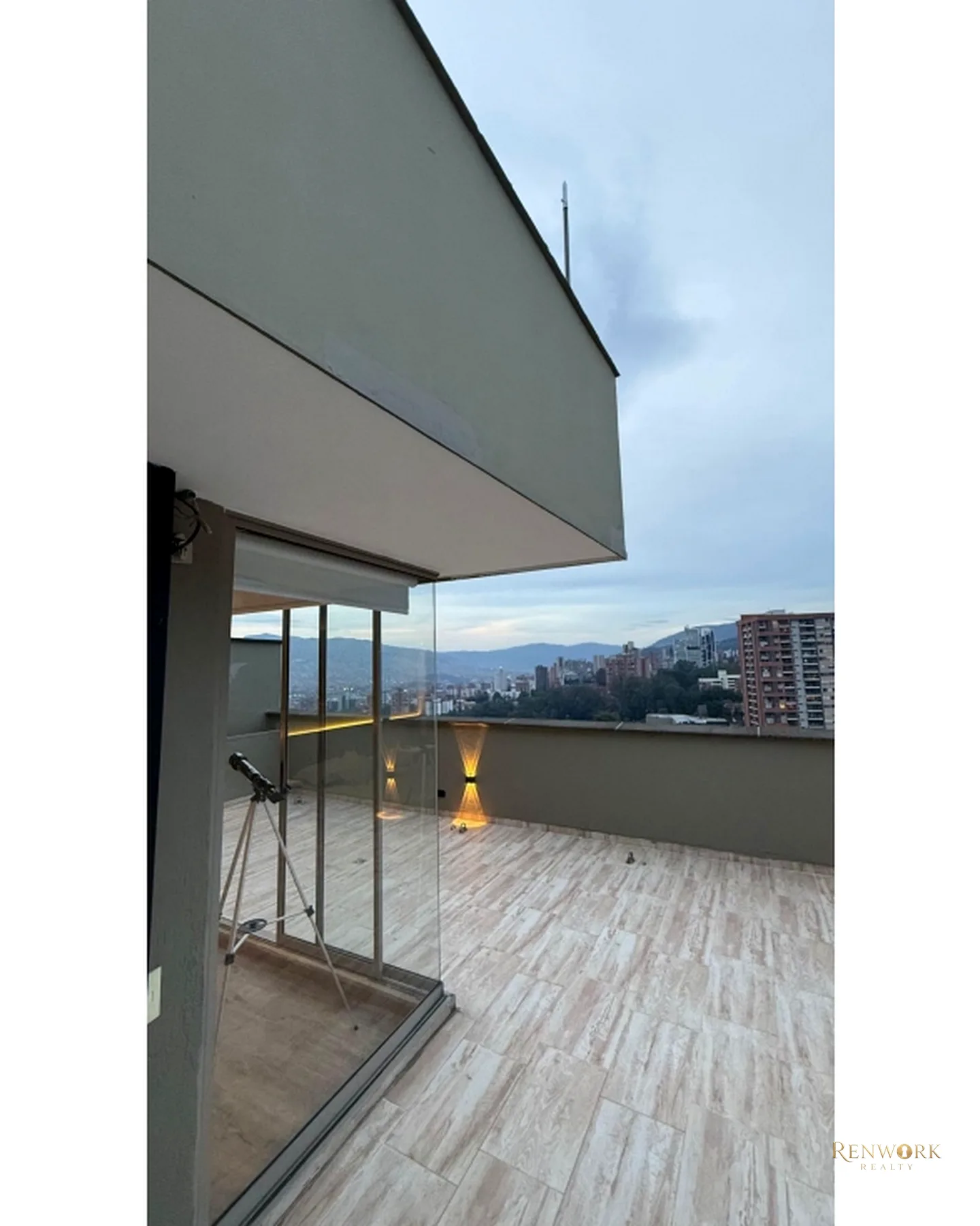 HERMOSO PENTHOUSE DUPLEX SECTOR EL ESMERALDAL · foto 19