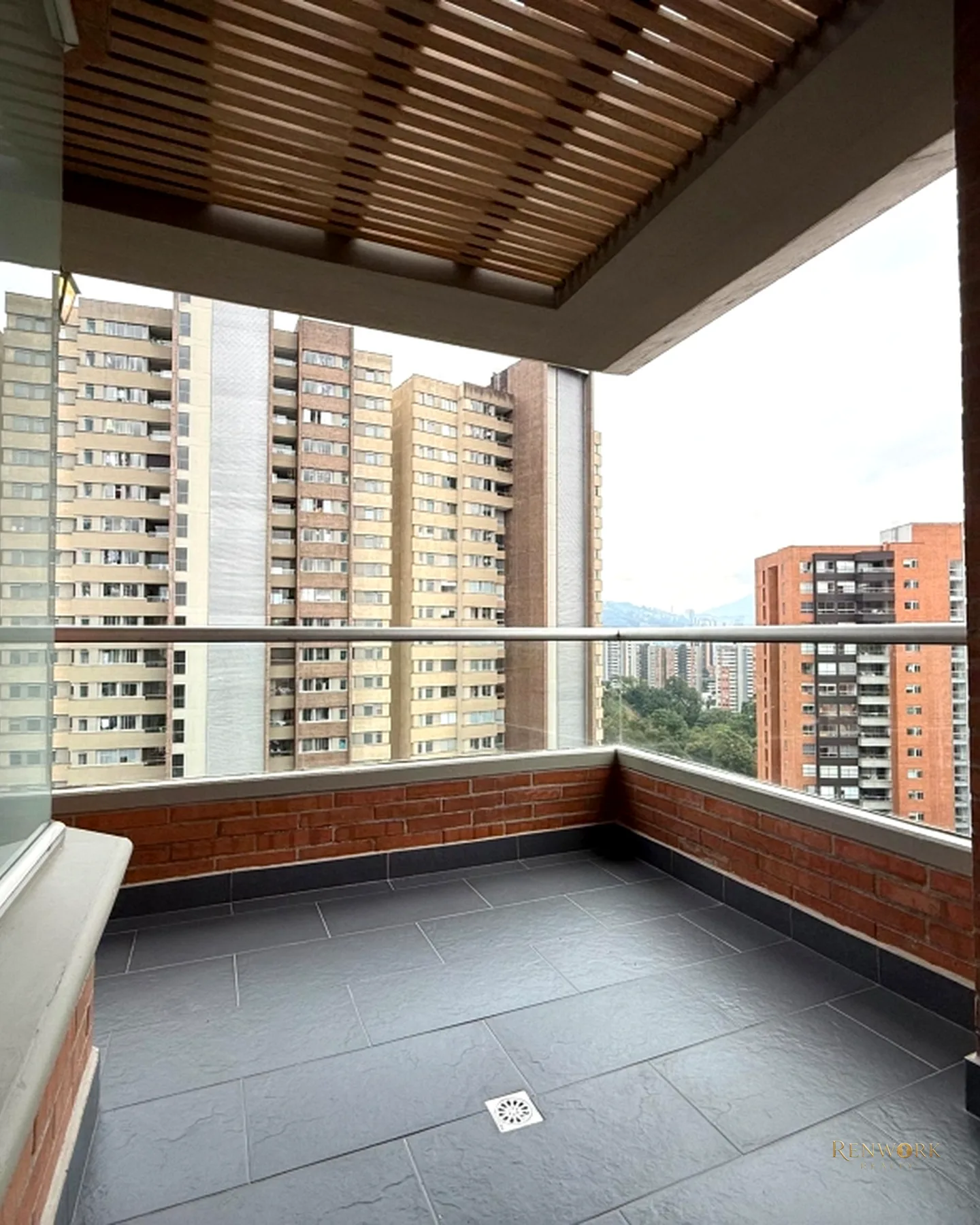 HERMOSO PENTHOUSE EN ENVIGADO · foto 4