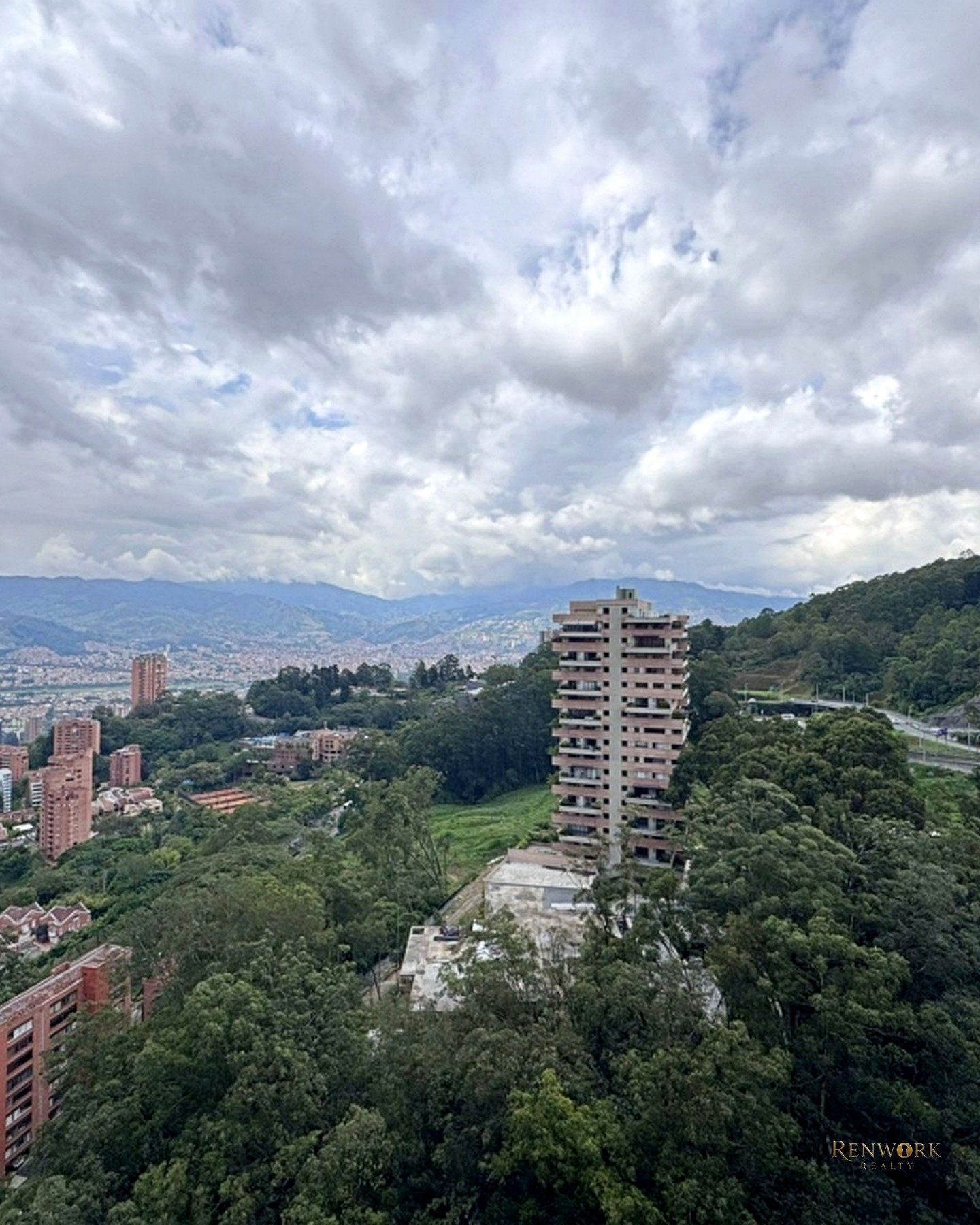 HERMOSO PENTHOUSE - POBLADO - PALMAS - HERMOSA VISTA · foto 4