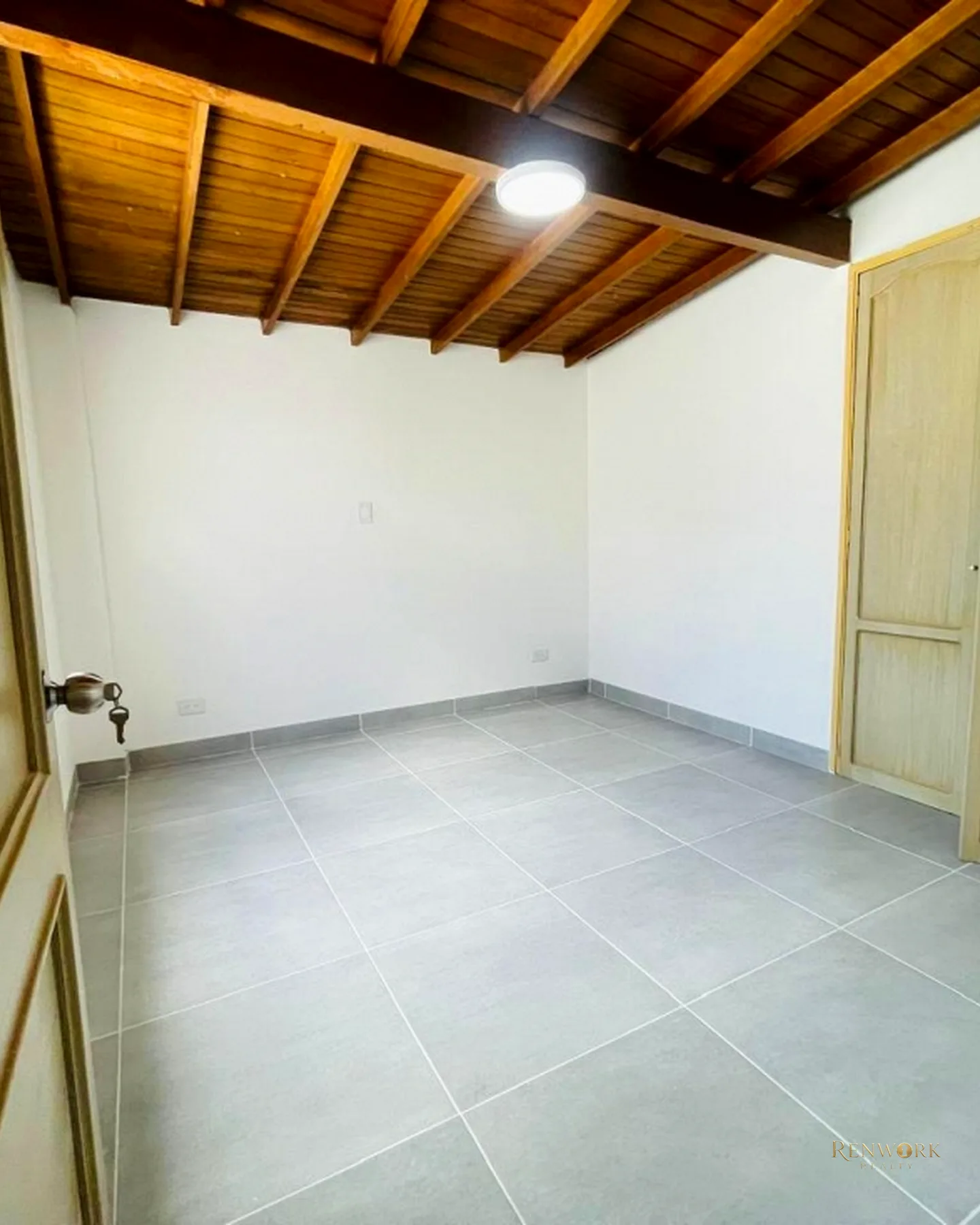 HERMOSO Y AMPLIO APARTAMENTO REMODELADO COMPLETAMENTE · foto 11