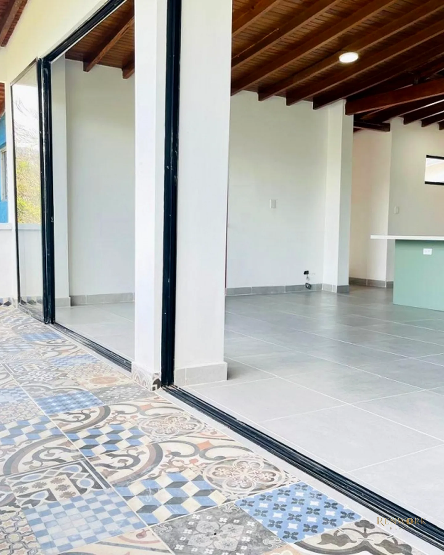HERMOSO Y AMPLIO APARTAMENTO REMODELADO COMPLETAMENTE · foto 16