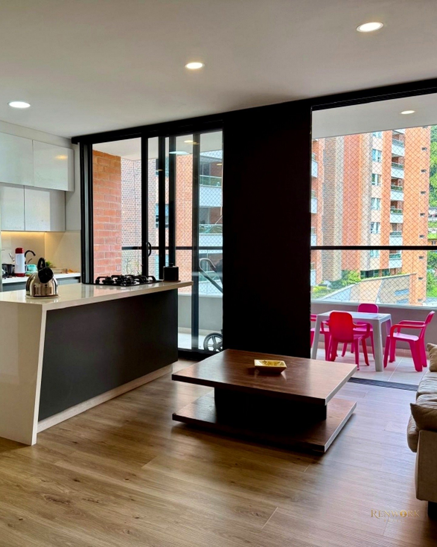 HERMOSO Y MODERNO APARTAMENTO EN VENTA EN ENVIGADO - LOMA DE LOS MESA · foto 2