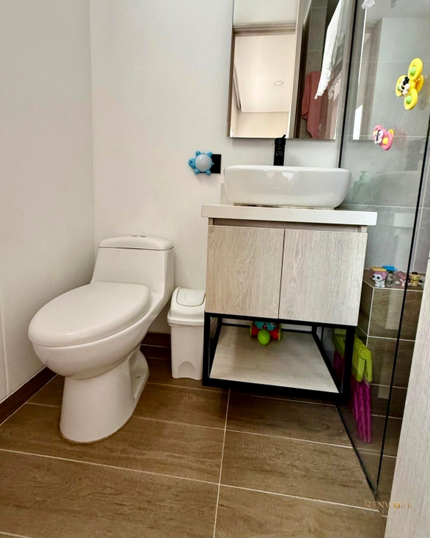 HERMOSO Y MODERNO APARTAMENTO EN VENTA EN ENVIGADO - LOMA DE LOS MESA · foto 9