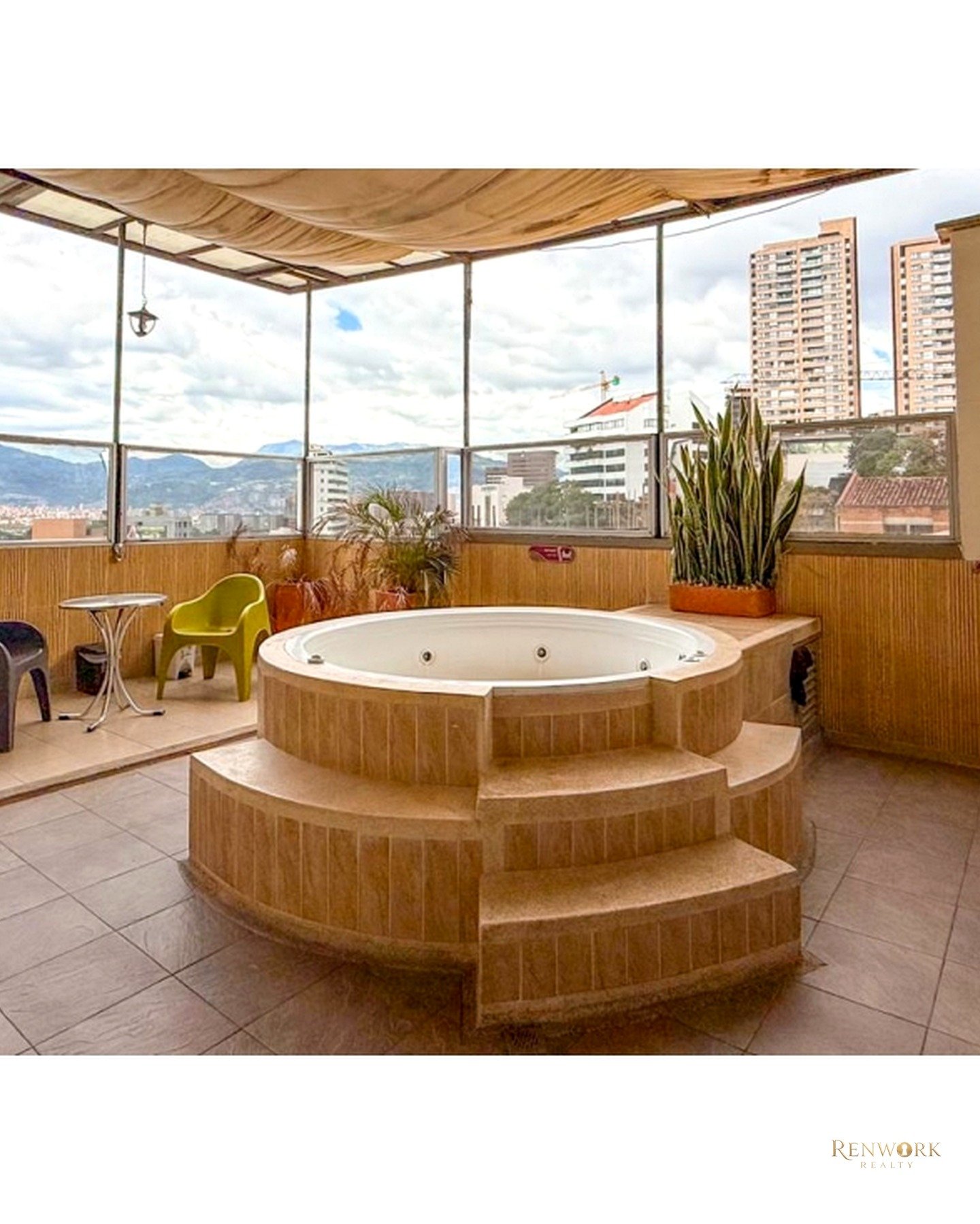 HOTEL EN EL POBLADO PARA LA VENTA · foto 3