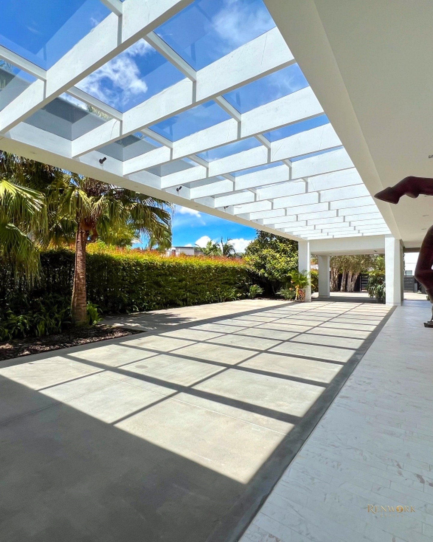 Vista de IMPONENTE MANSION EN LLANO GRANDE, 10 HAB, PISCINA, (12.500.000.000)