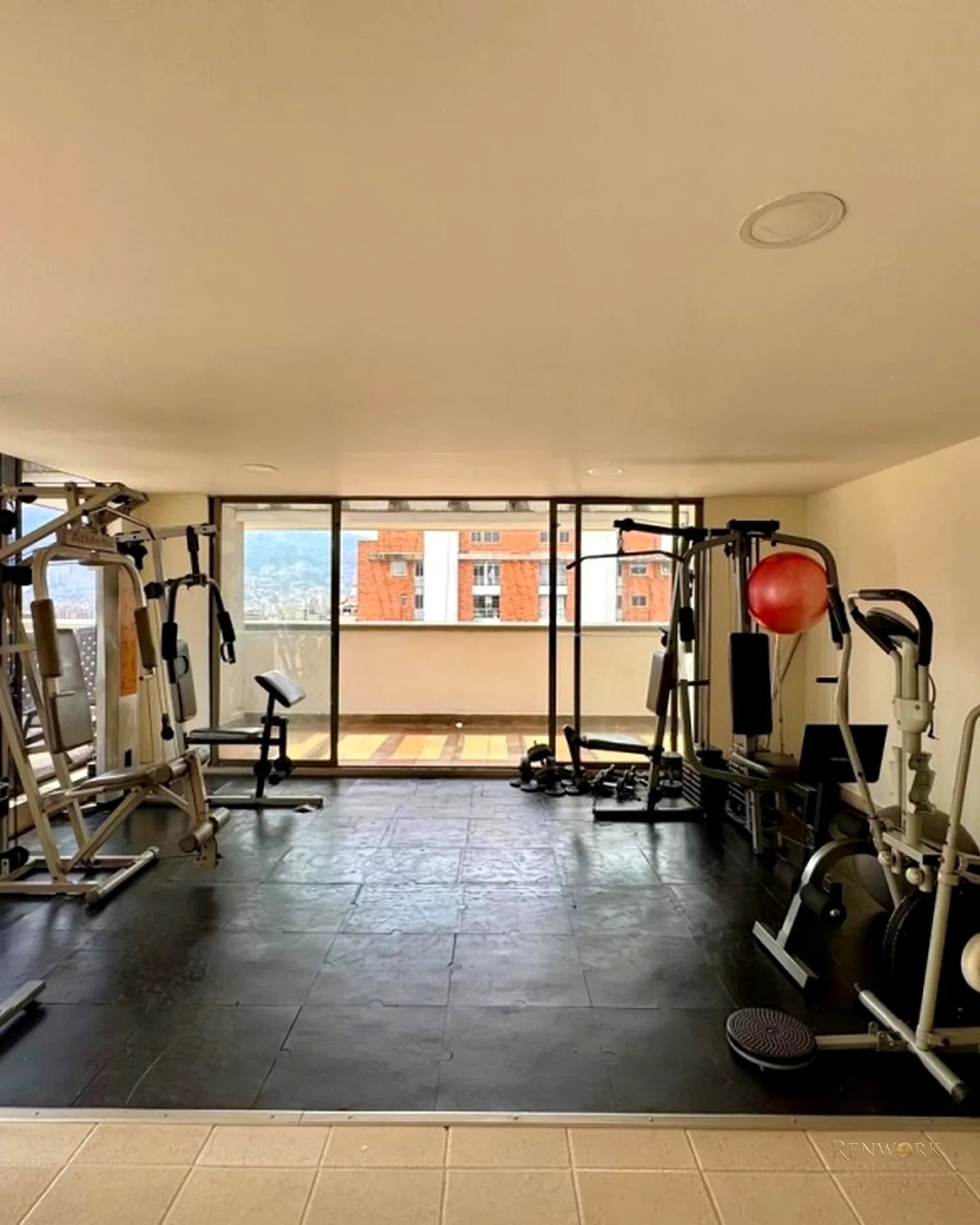 LINDO APARTAMENTO EN CONQUISTADORES 3 ALCOBAS Y ESTUDIO · foto 16