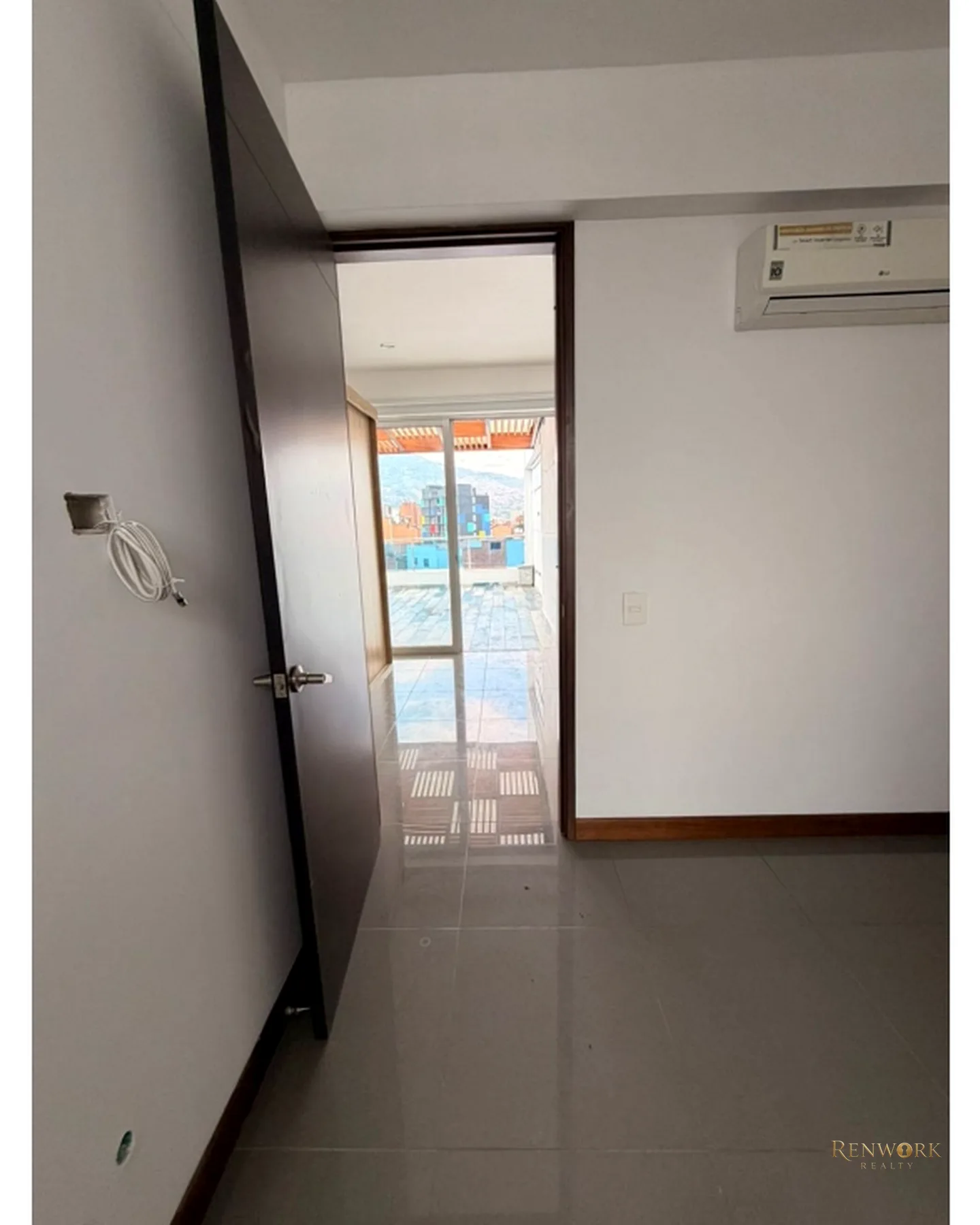 LINDO APARTAMENTO PENTHOUSE DUPLEX EN LAURELES · foto 18