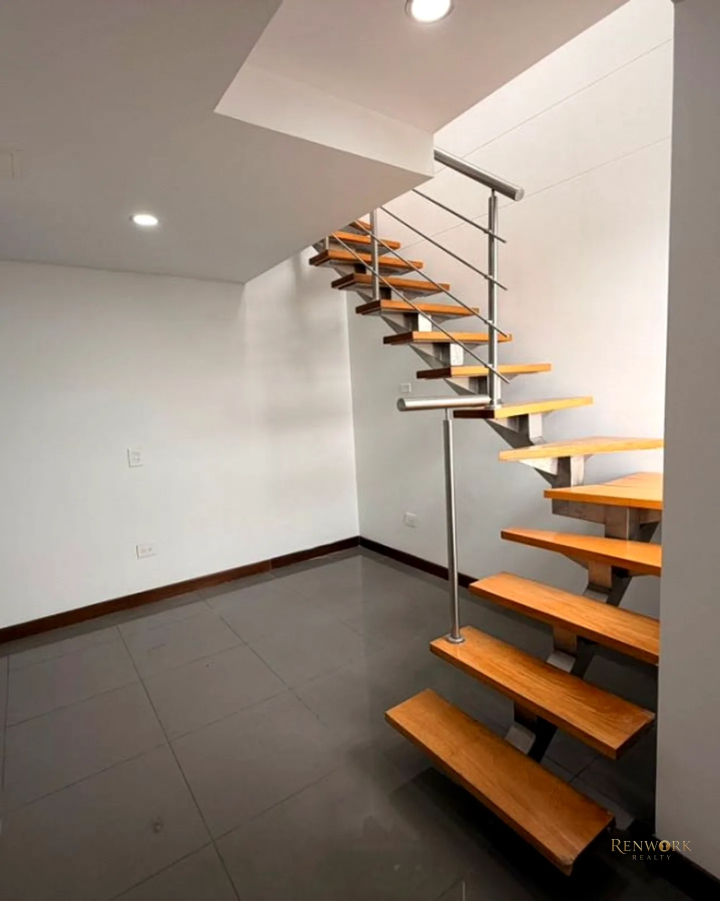 LINDO APARTAMENTO PENTHOUSE DUPLEX EN LAURELES · foto 9