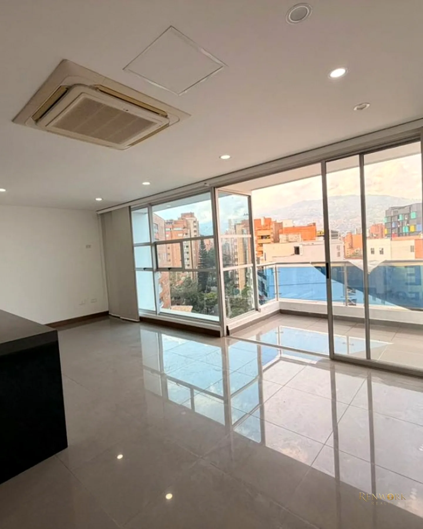 LINDO APARTAMENTO PENTHOUSE DUPLEX EN LAURELES · foto 6