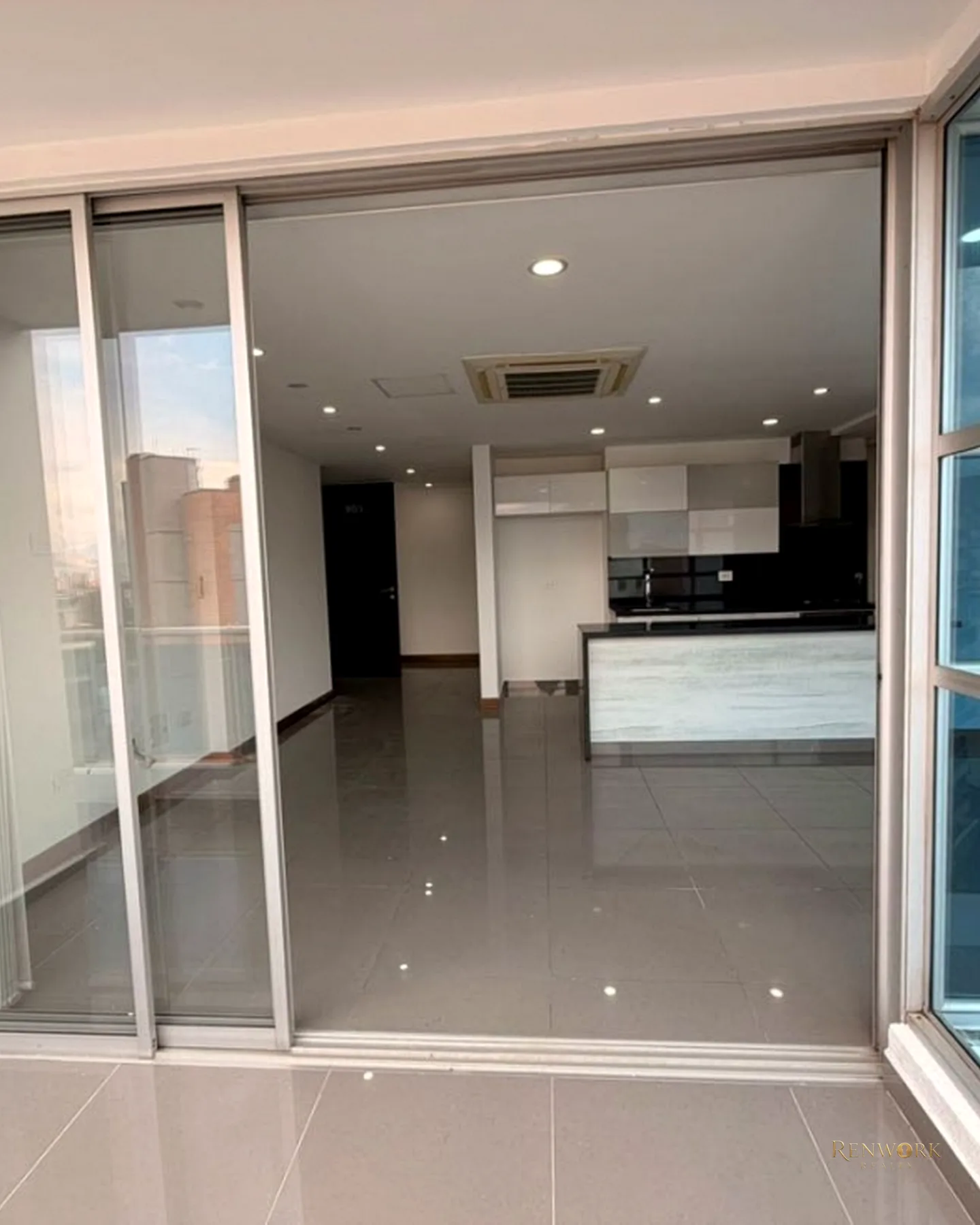LINDO APARTAMENTO PENTHOUSE DUPLEX EN LAURELES · foto 7
