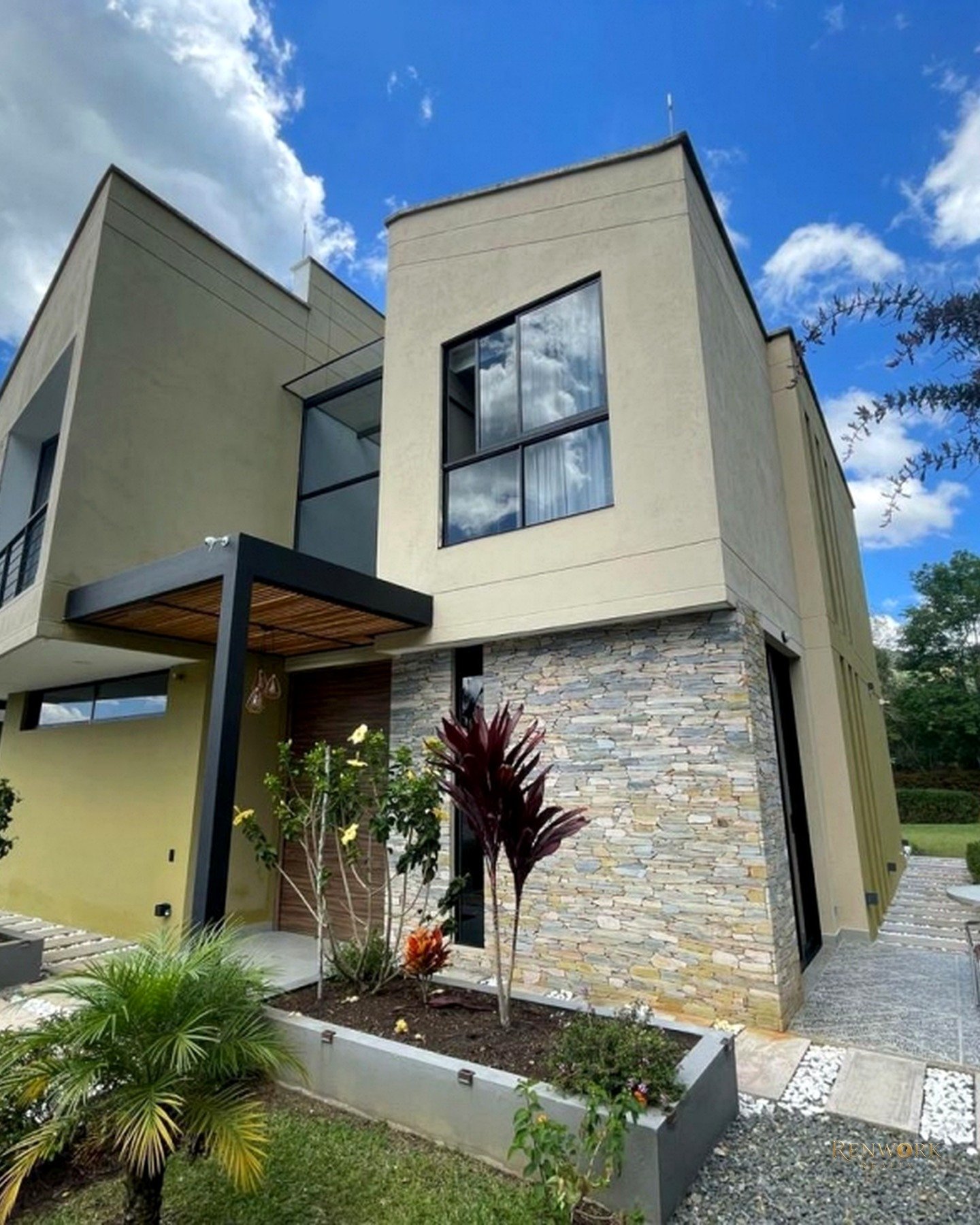 LOTE EN GUARNE CON CASA MODERNA 264557 · foto 3