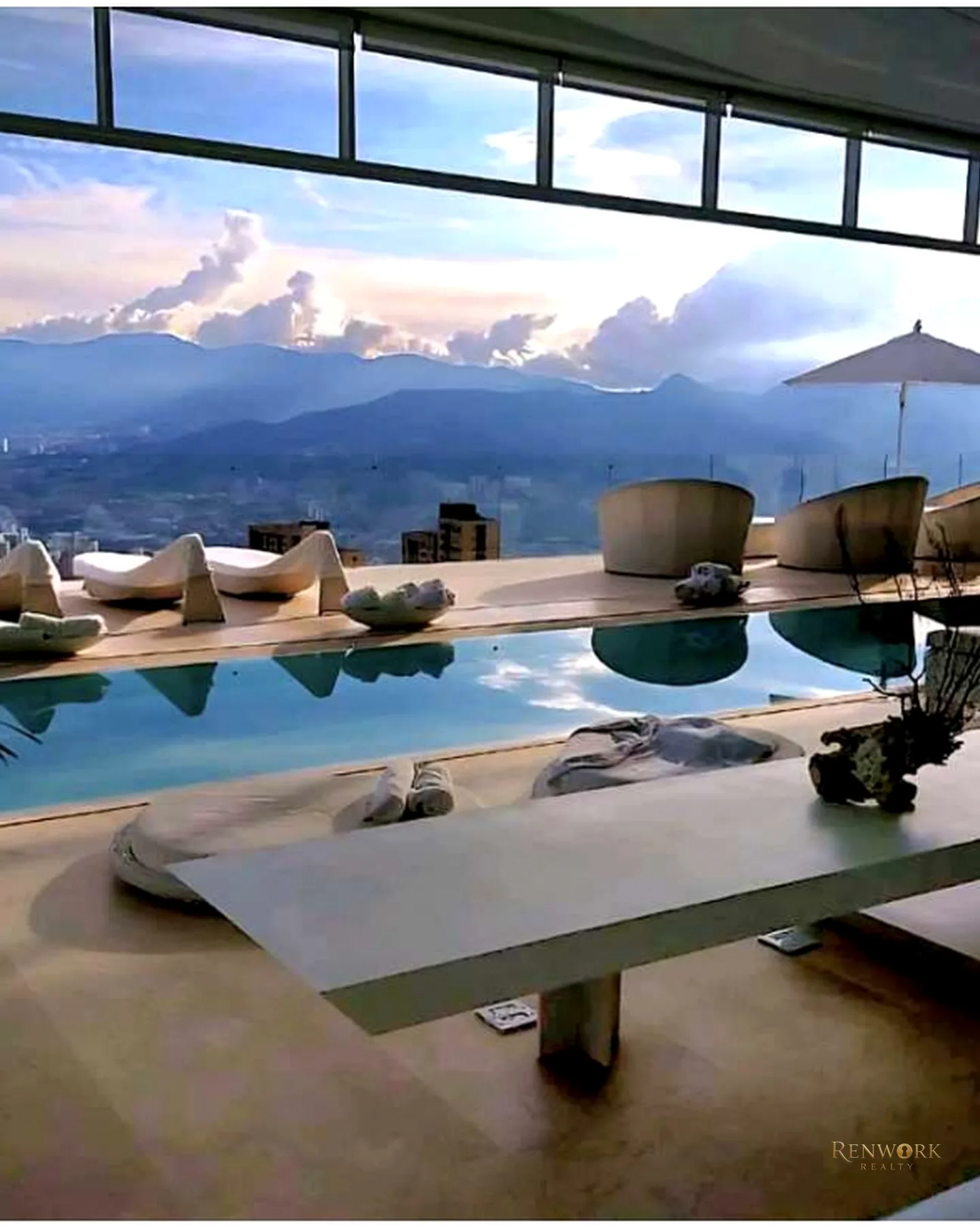 LUJOSA Y MODERNA CASA EN EL POBLADO VUA PALMAS CON PISCINA · foto 15