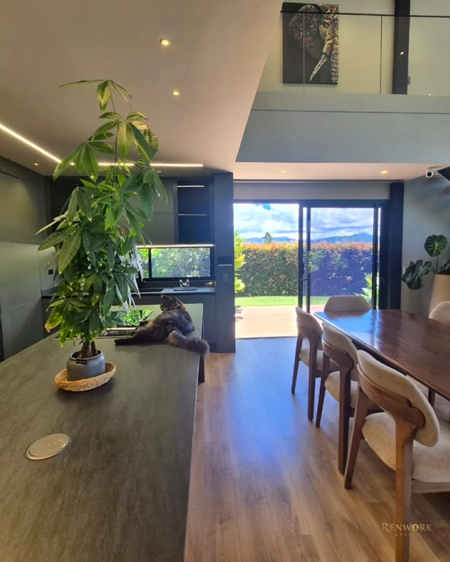 MANSIÓN DE LUJO INTELIGENTE CON BOSQUE NATIVO Y CLUB HOUSE - LA CEJA · foto 4