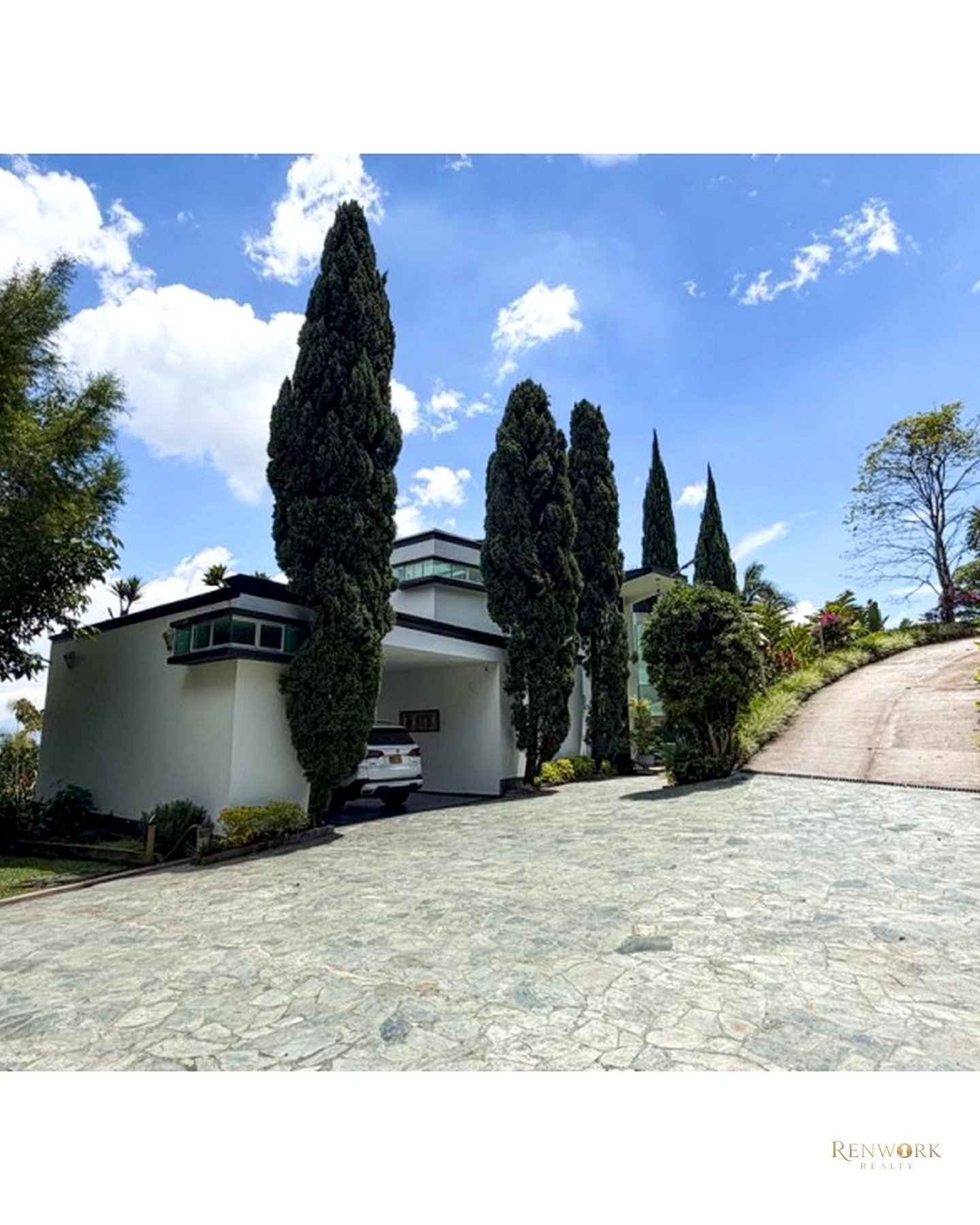 MANSIÓN DE LUJO PARA LA VENTA Y RENTA EN ALTOS DEL POBLADO · foto 2