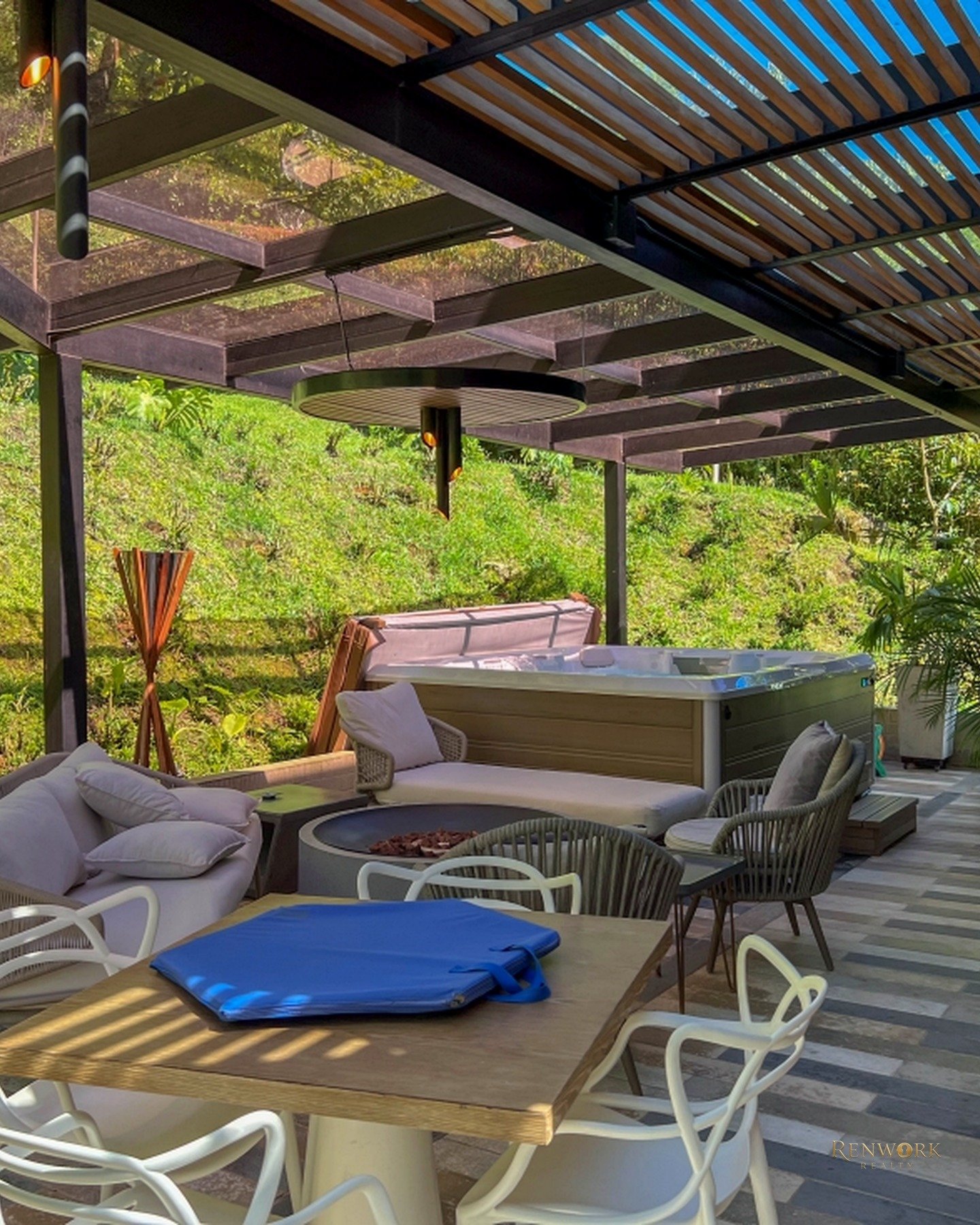 MODERNA CASA DE 5 HABITACIONES EN LAS PALMAS CON VISTA-- SIN MUEBLES · foto 10