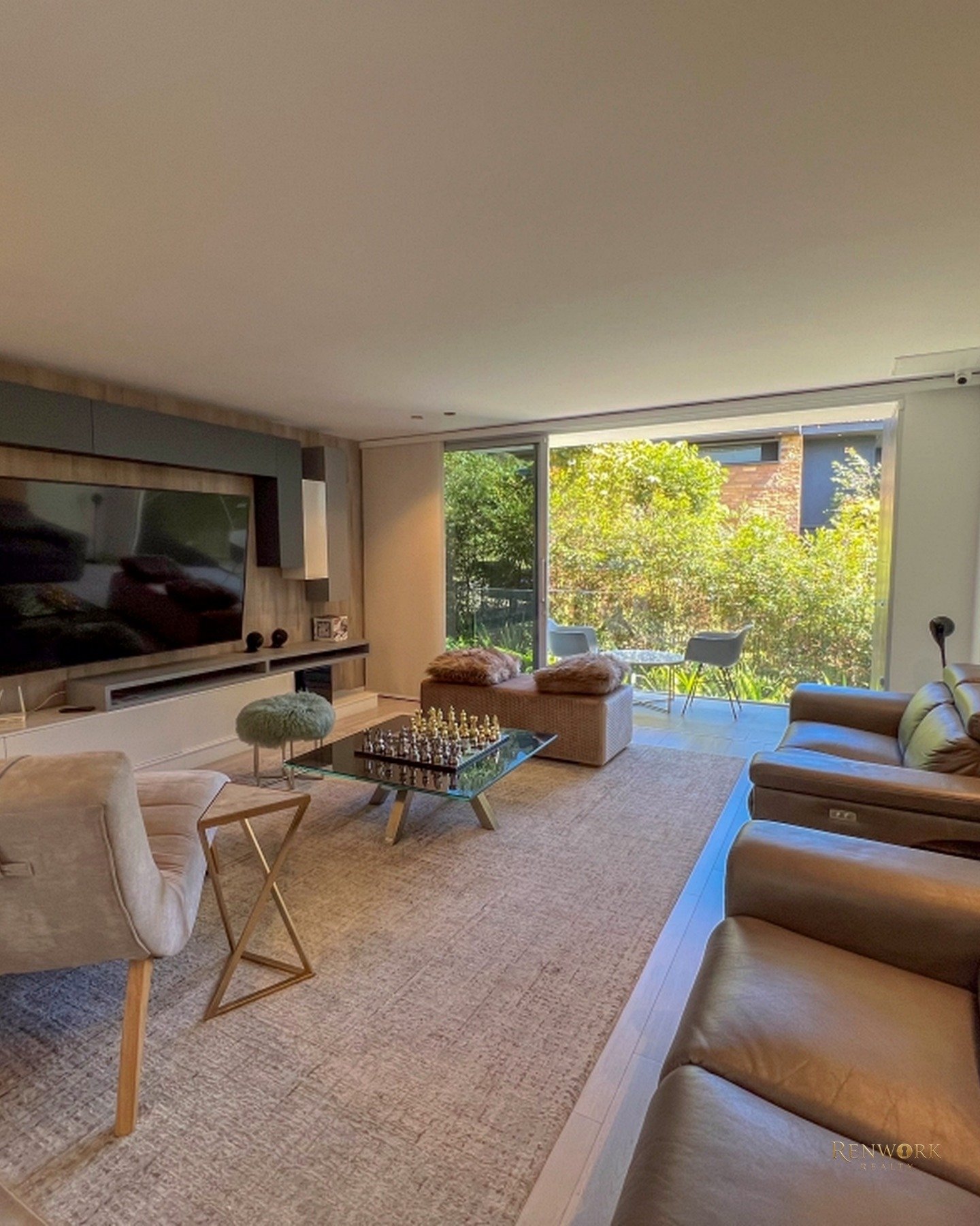 MODERNA CASA DE 5 HABITACIONES EN LAS PALMAS CON VISTA-- SIN MUEBLES · foto 4