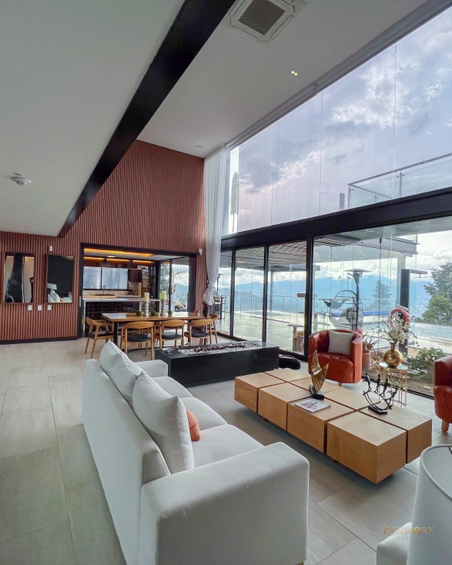 MODERNA CASA EN LAS PALMAS CON VISTA A MEDELLIN, PISCINA, 4 HAB · foto 4