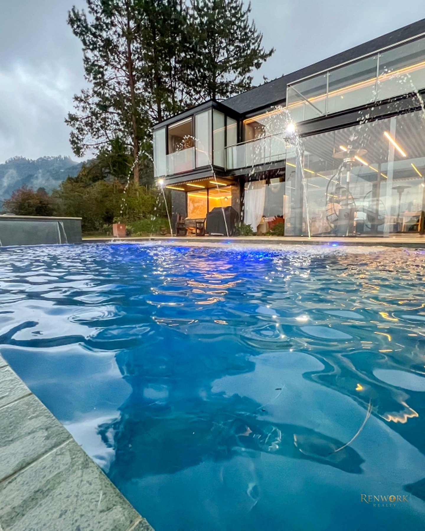 MODERNA CASA EN LAS PALMAS CON VISTA A MEDELLIN, PISCINA, 4 HAB · foto 8