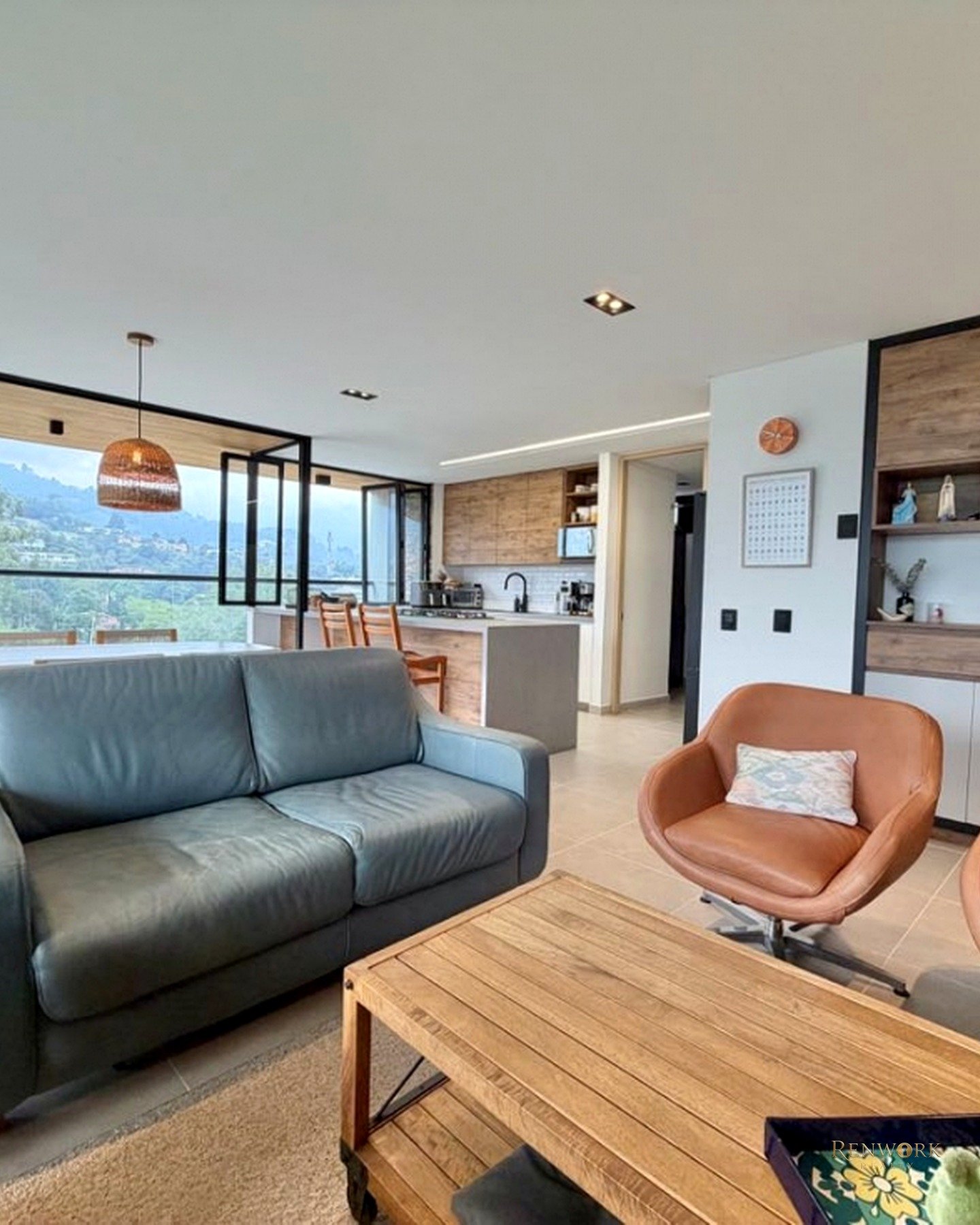 Vista de MODERNO APARTAMENTO EN VENTA, VISTA 180 SIN PONIENTE, BRUJAS, ENVIGADO