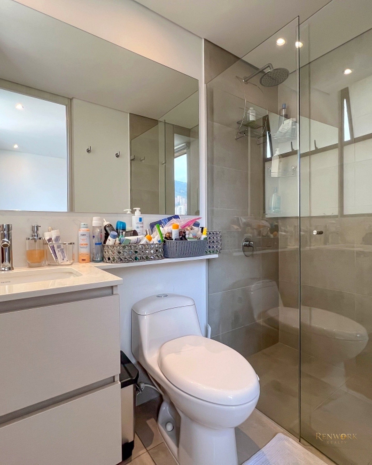 MODERNO APARTAMENTO POBLADO CASTROPOL, AMOBLADO · foto 13