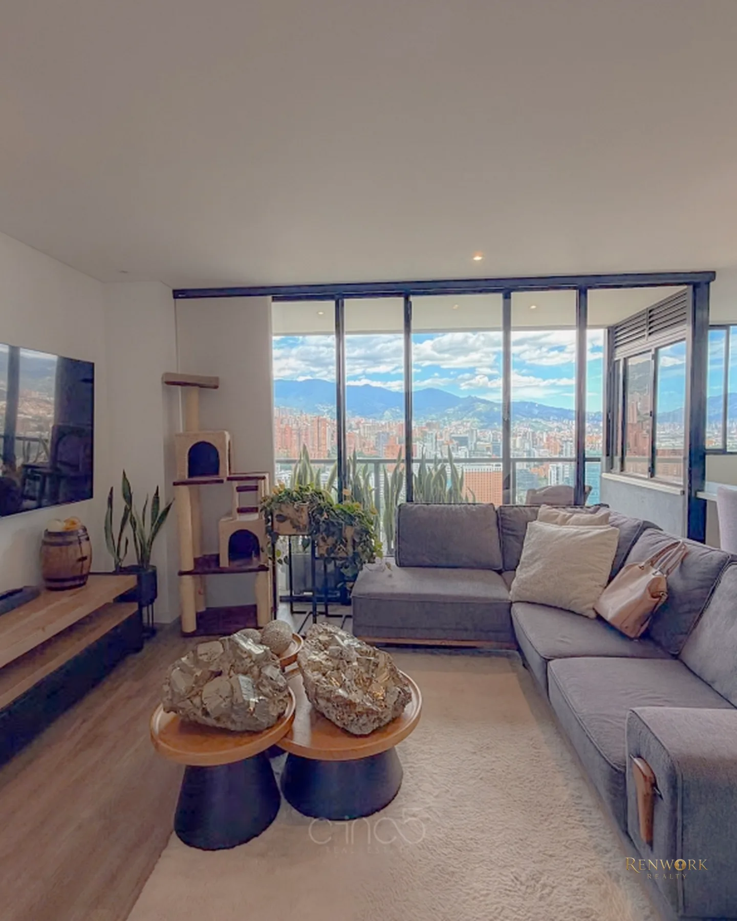 OPORTUNIDAD: EXCLUSIVO APARTAMENTO | LA LINDE, POBLADO · foto 1