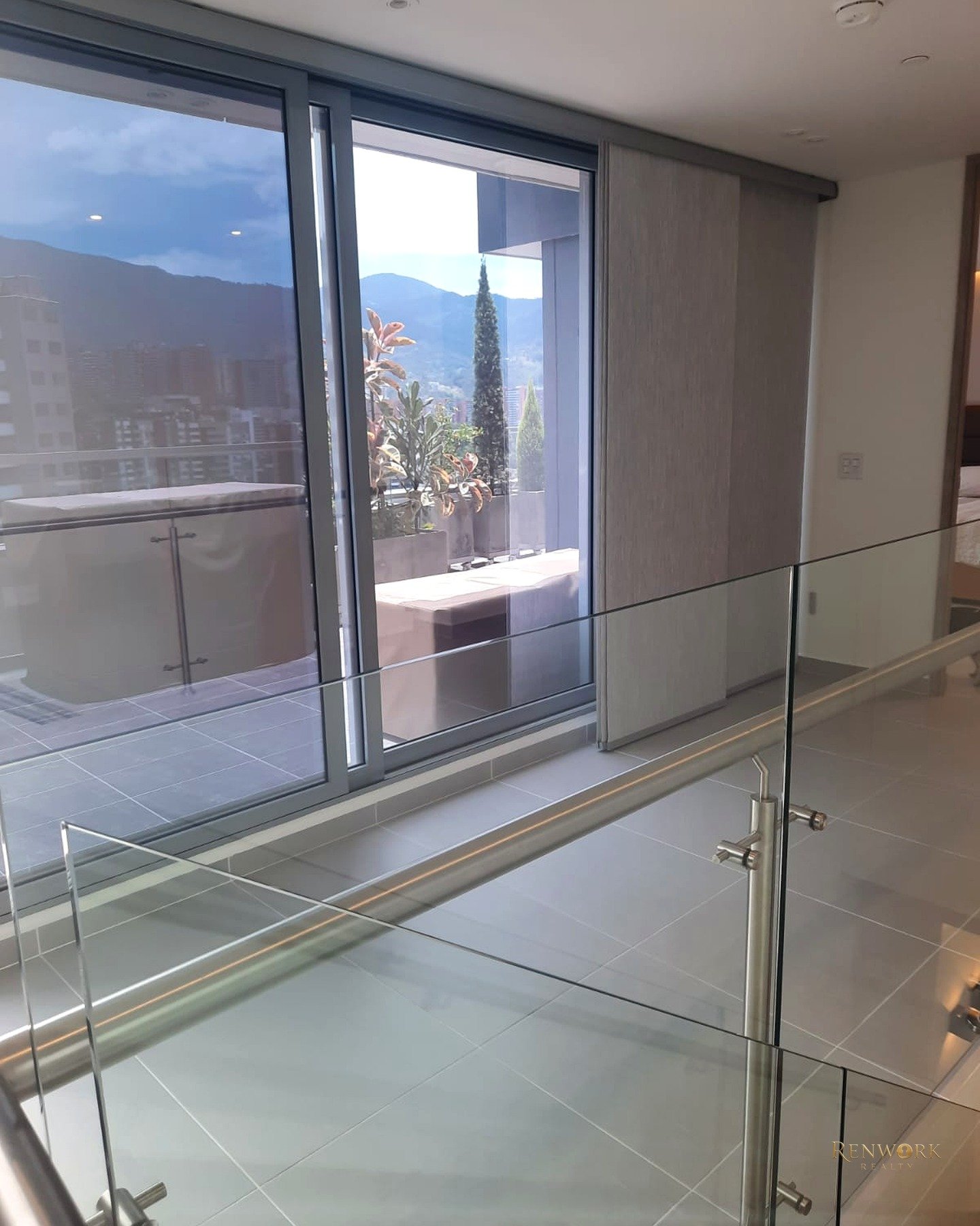 PENTHAUSE DUPLEX EN VENTA EN ENVIGADO SECTOR LOS MESA · foto 5