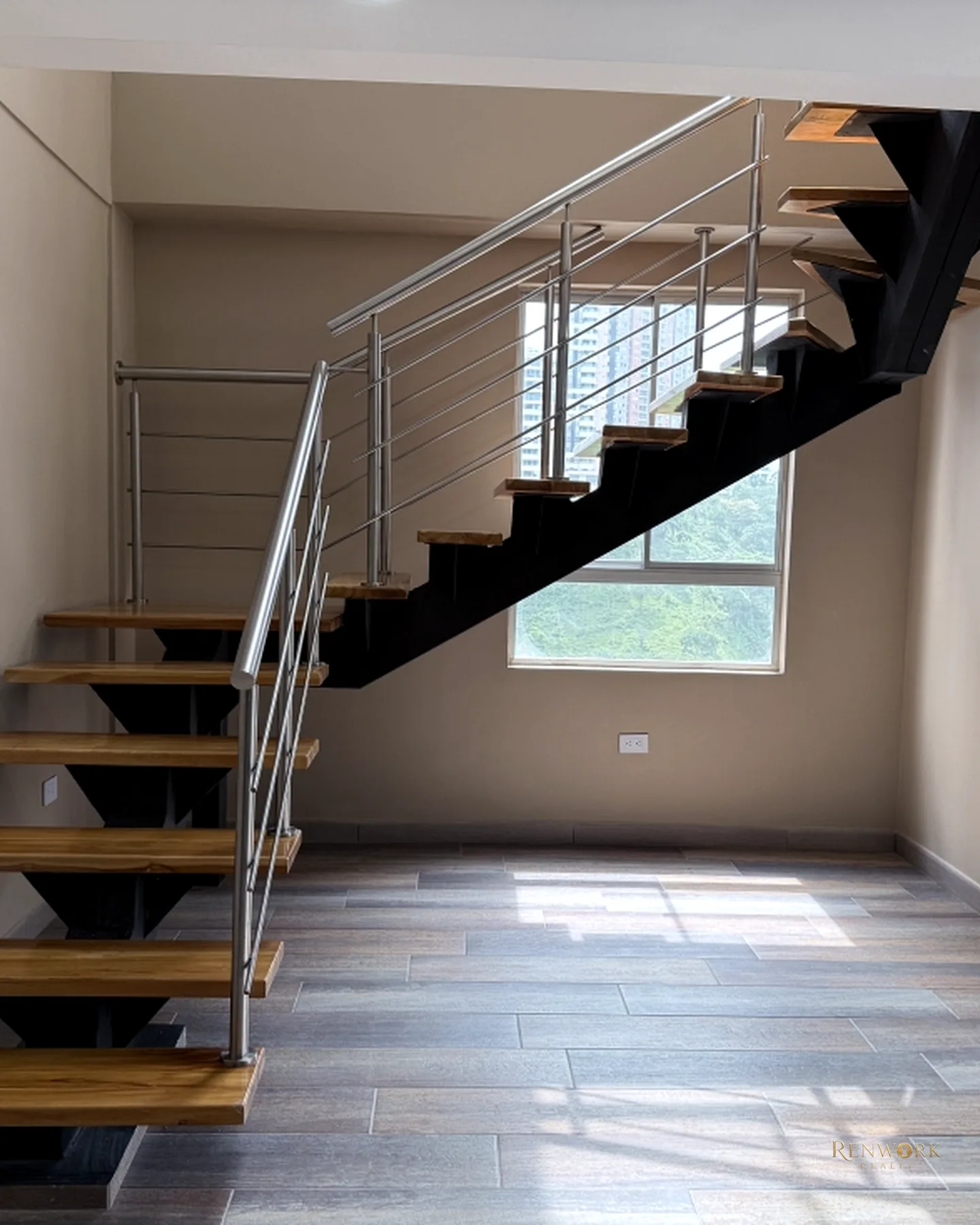 PENTHOUSE DUPLEX EN VENTA EN SABANETA, POR LA DOCTORA (ZONA PLANA) · foto 6